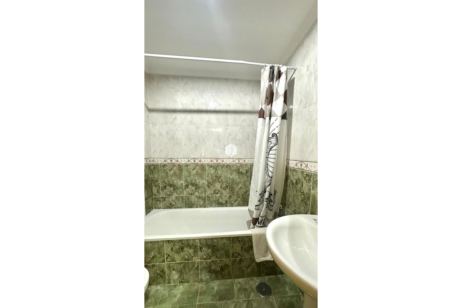 Segunda mano - Apartamento / piso -
Torrevieja