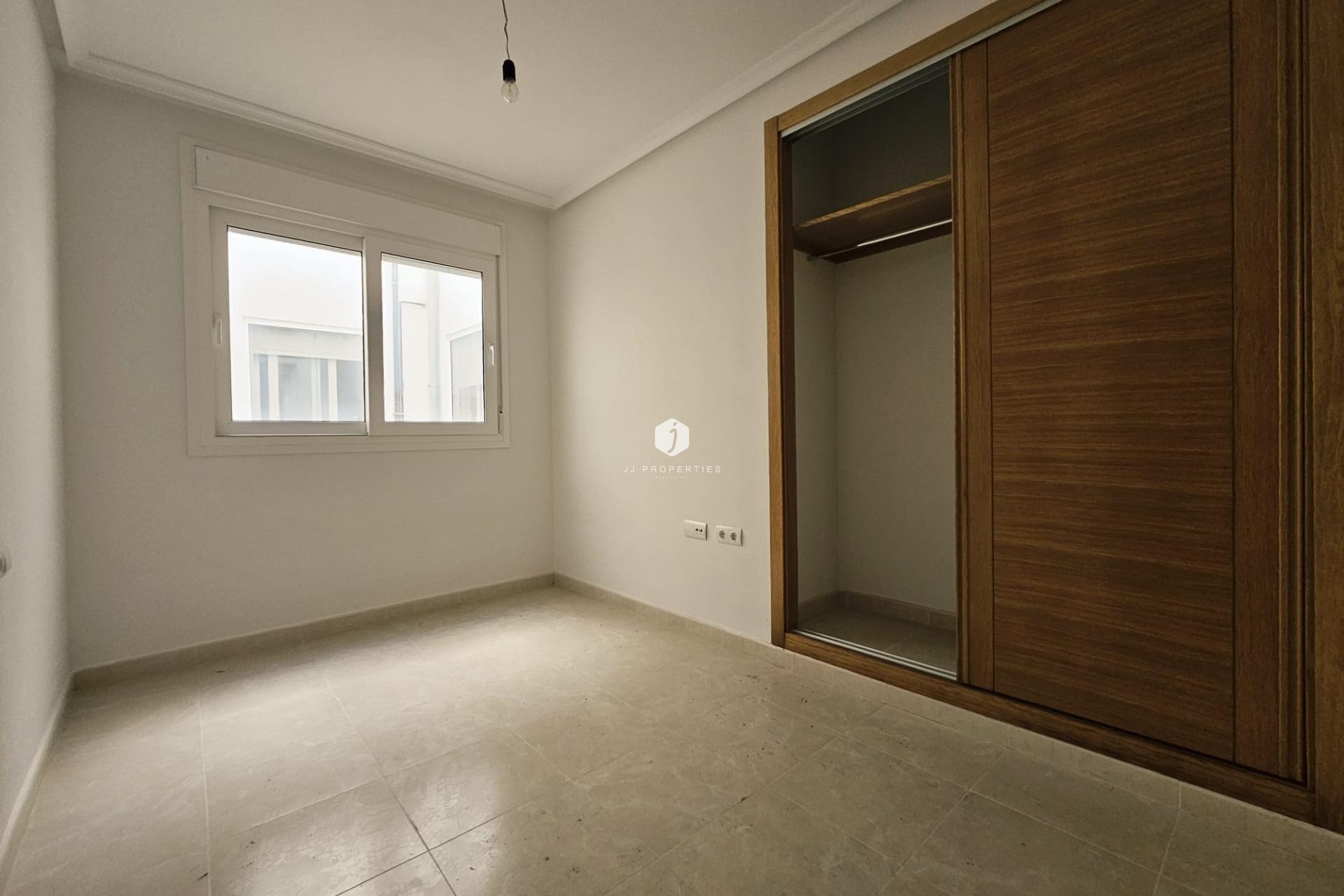 Segunda mano - Apartamento / piso -
Torrevieja