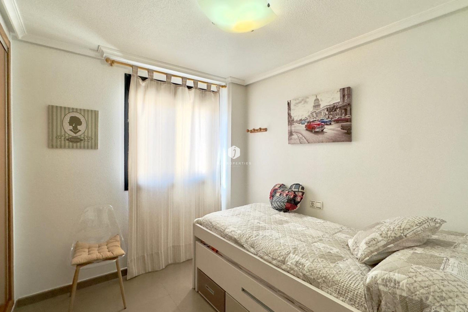 Segunda mano - Apartamento / piso -
Torrevieja