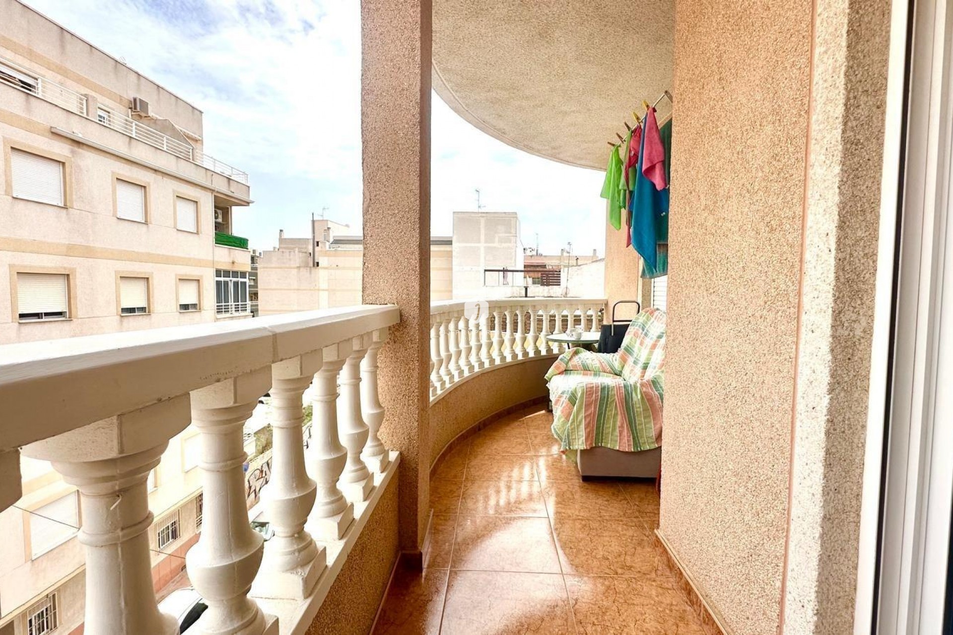 Segunda mano - Apartamento / piso -
Torrevieja