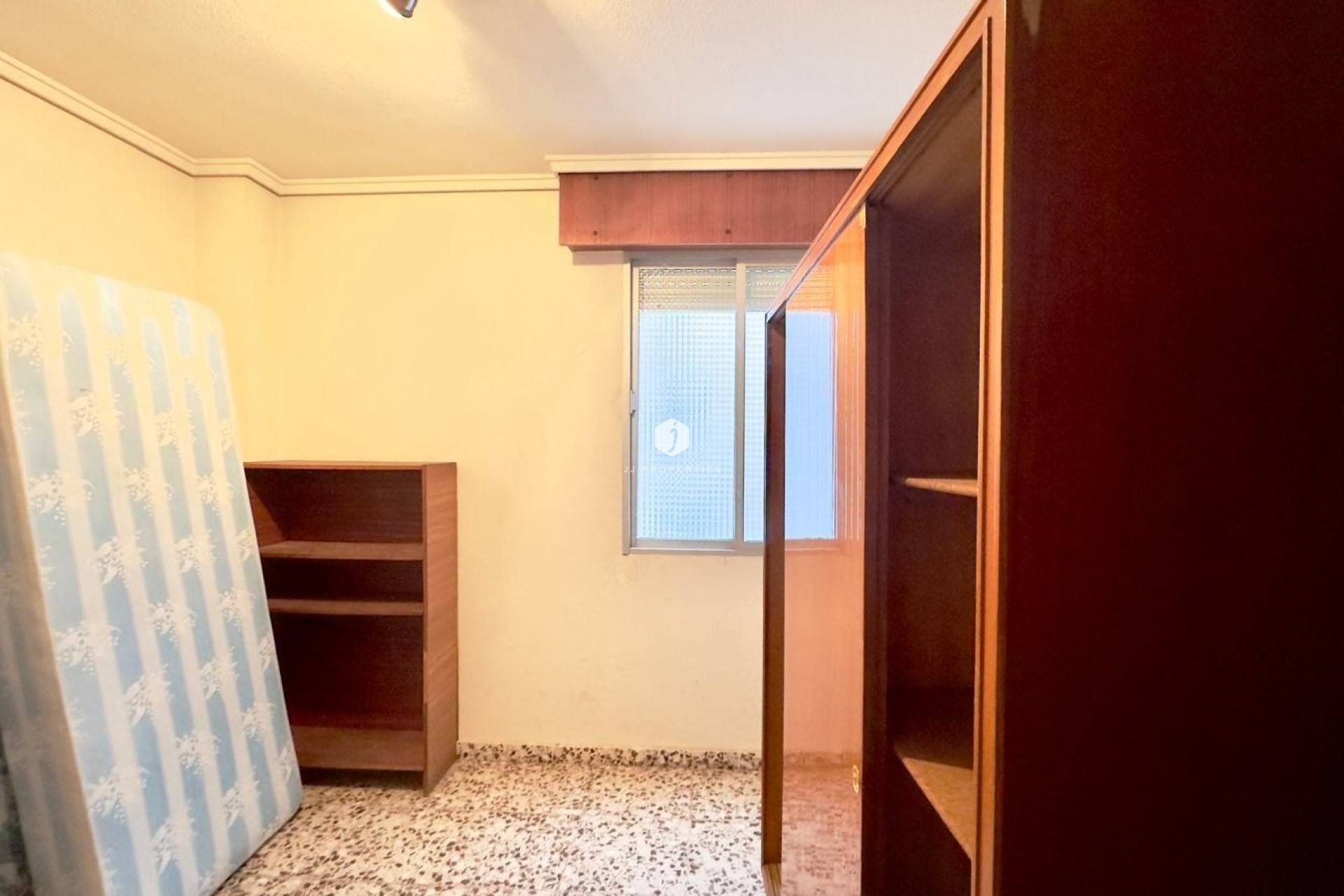 Segunda mano - Apartamento / piso -
Torrevieja