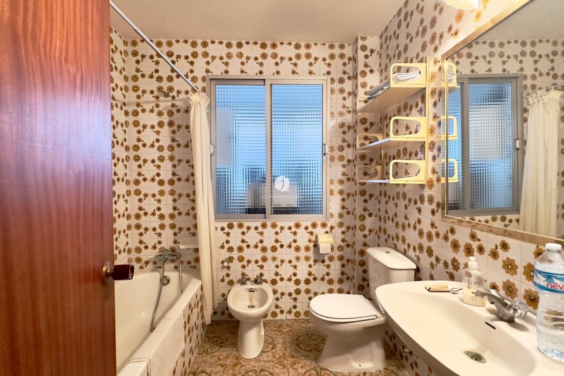 Segunda mano - Apartamento / piso -
Torrevieja