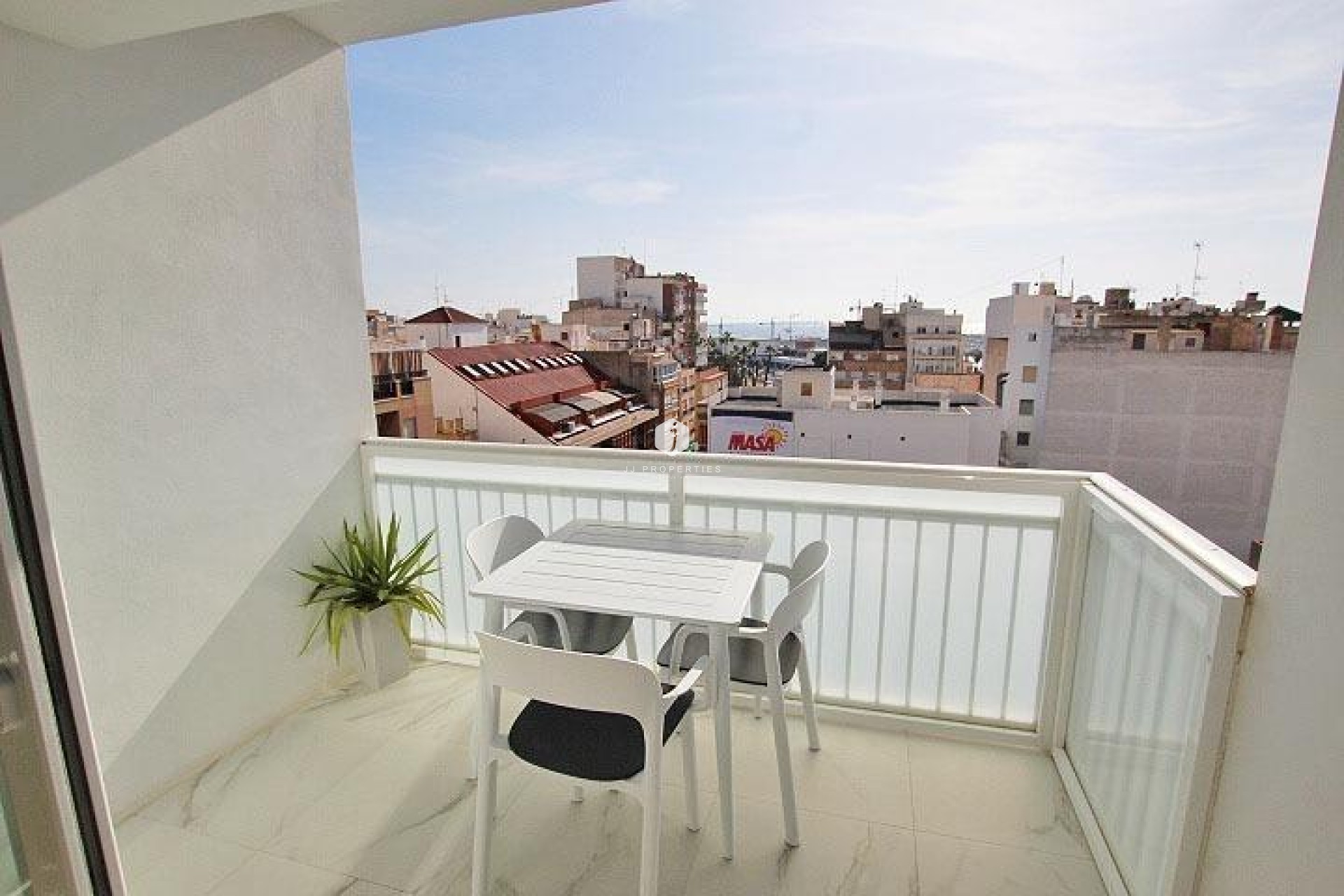 Segunda mano - Apartamento / piso -
Torrevieja