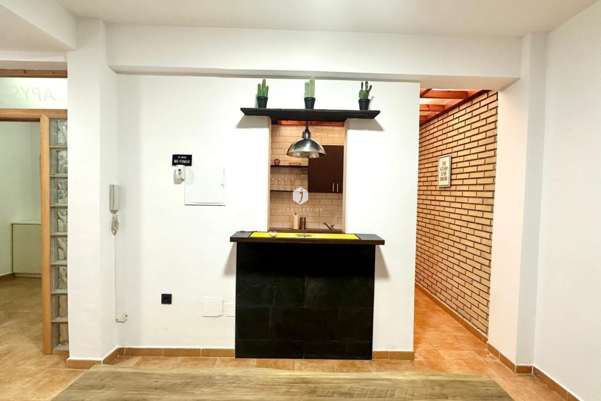 Segunda mano - Apartamento / piso -
Torrevieja