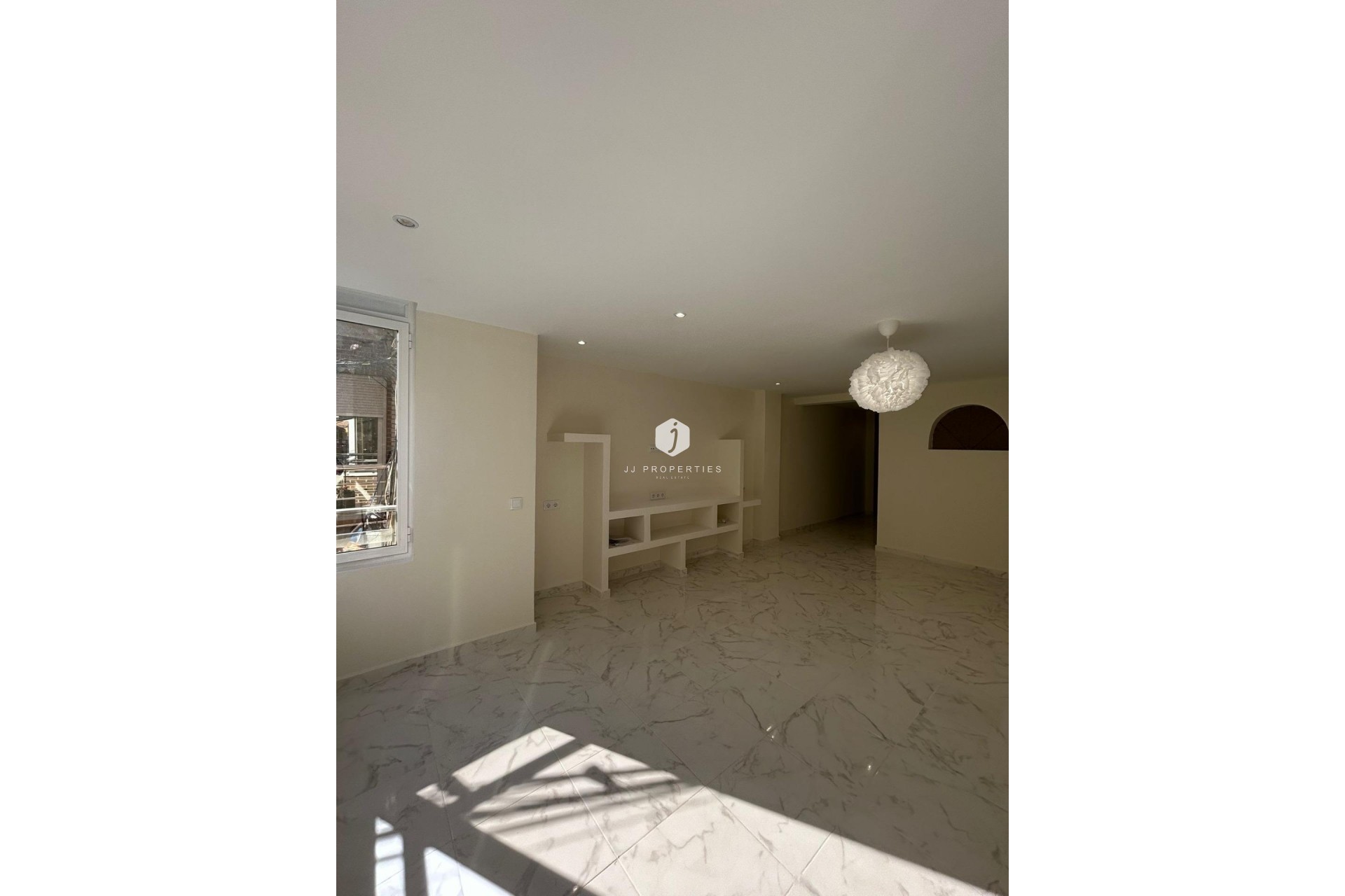 Segunda mano - Apartamento / piso -
Torrevieja