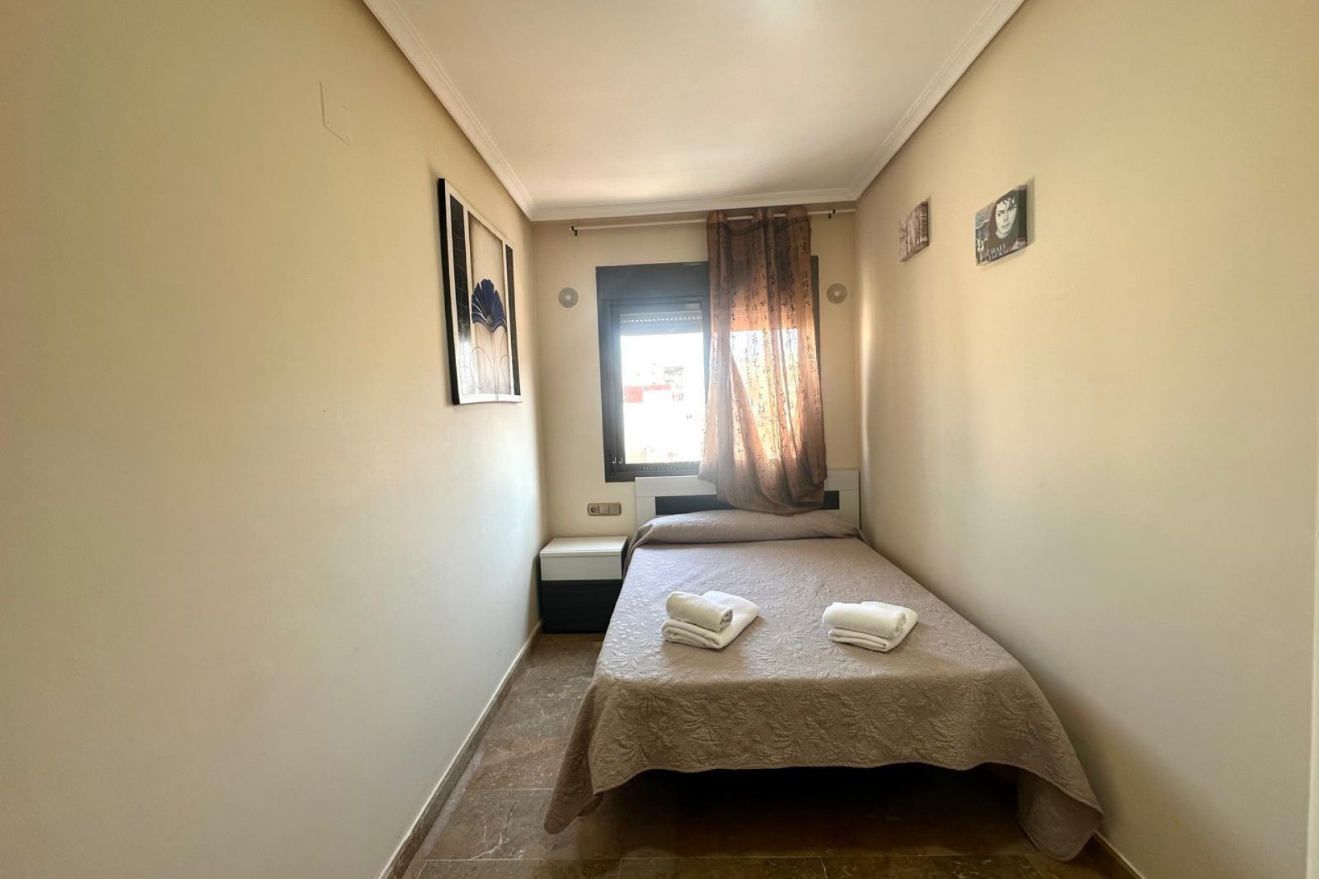 Segunda mano - Apartamento / piso -
Torrevieja