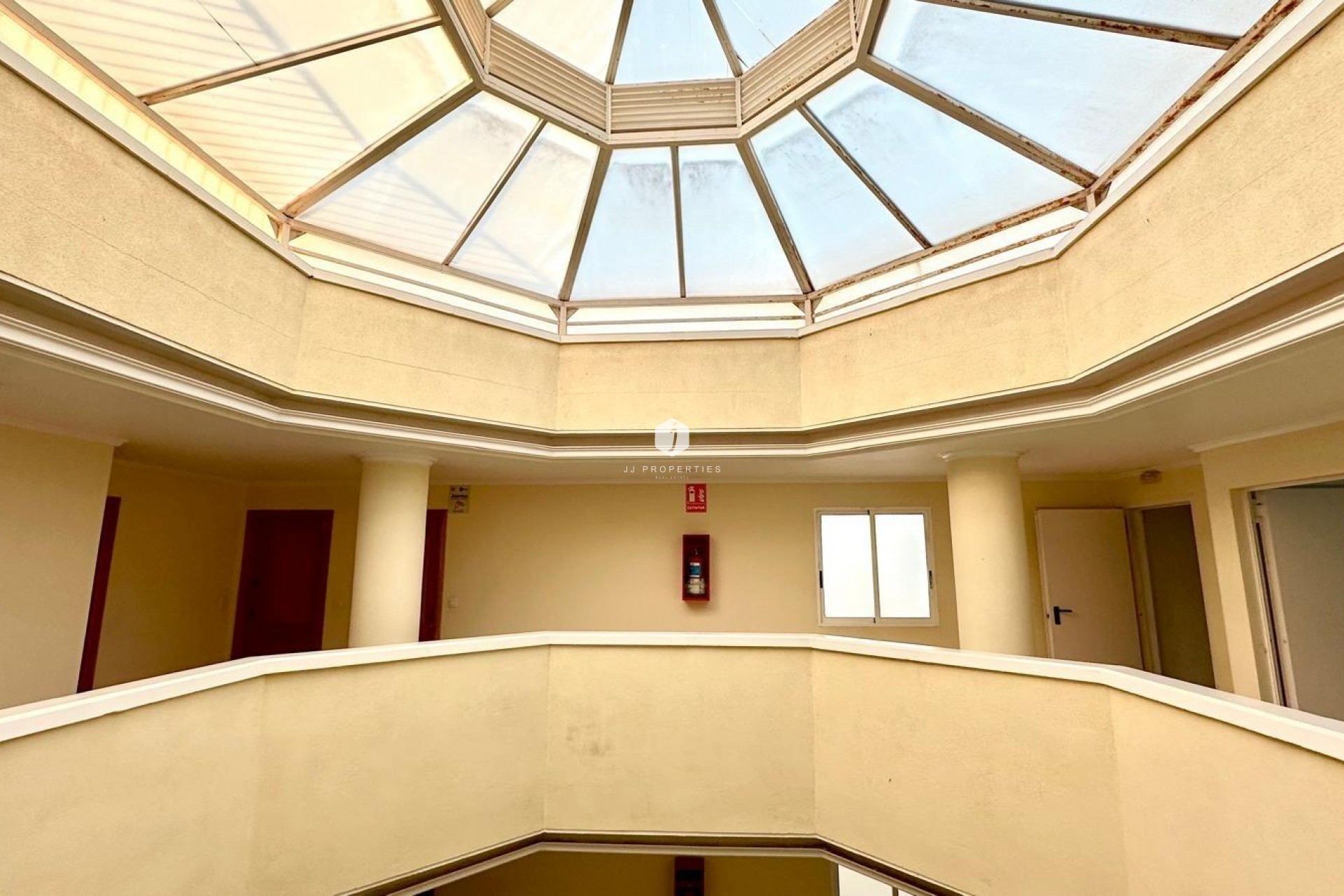 Segunda mano - Ático -
Torrevieja - Centro