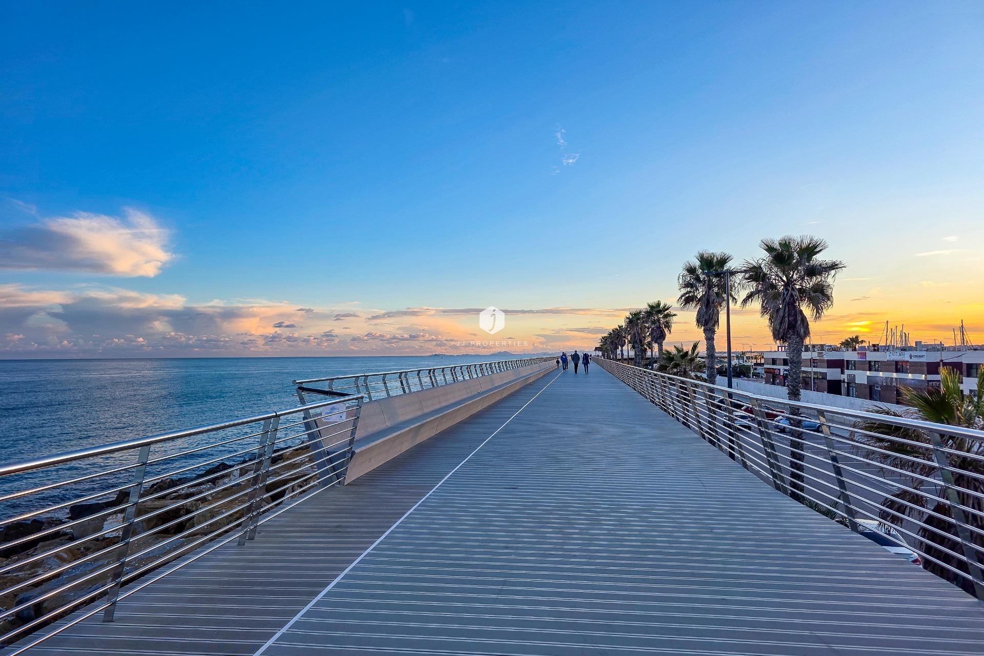 Segunda mano - Ático -
Torrevieja - Centro