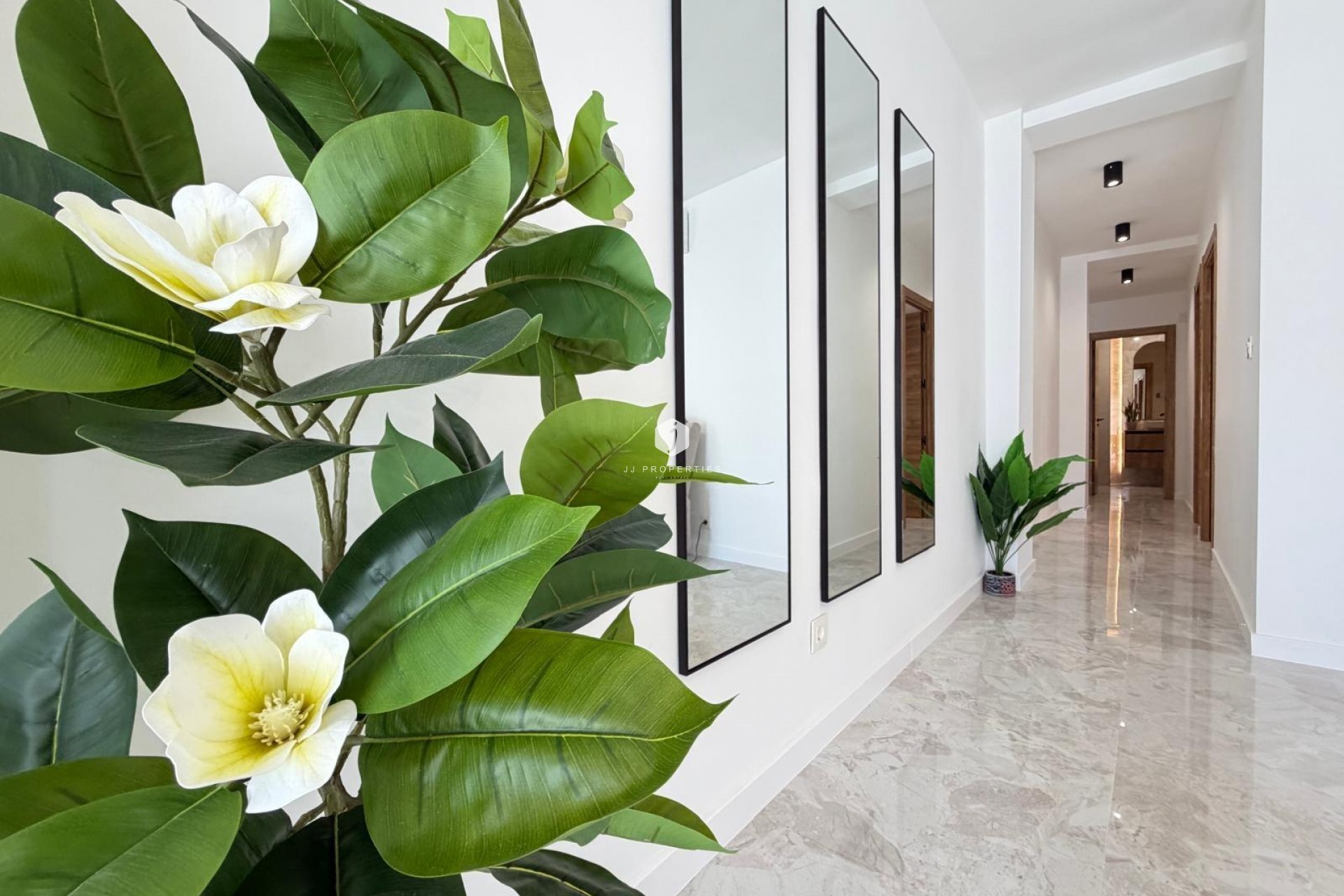 Segunda mano - Ático -
Torrevieja - Estacion de autobuses