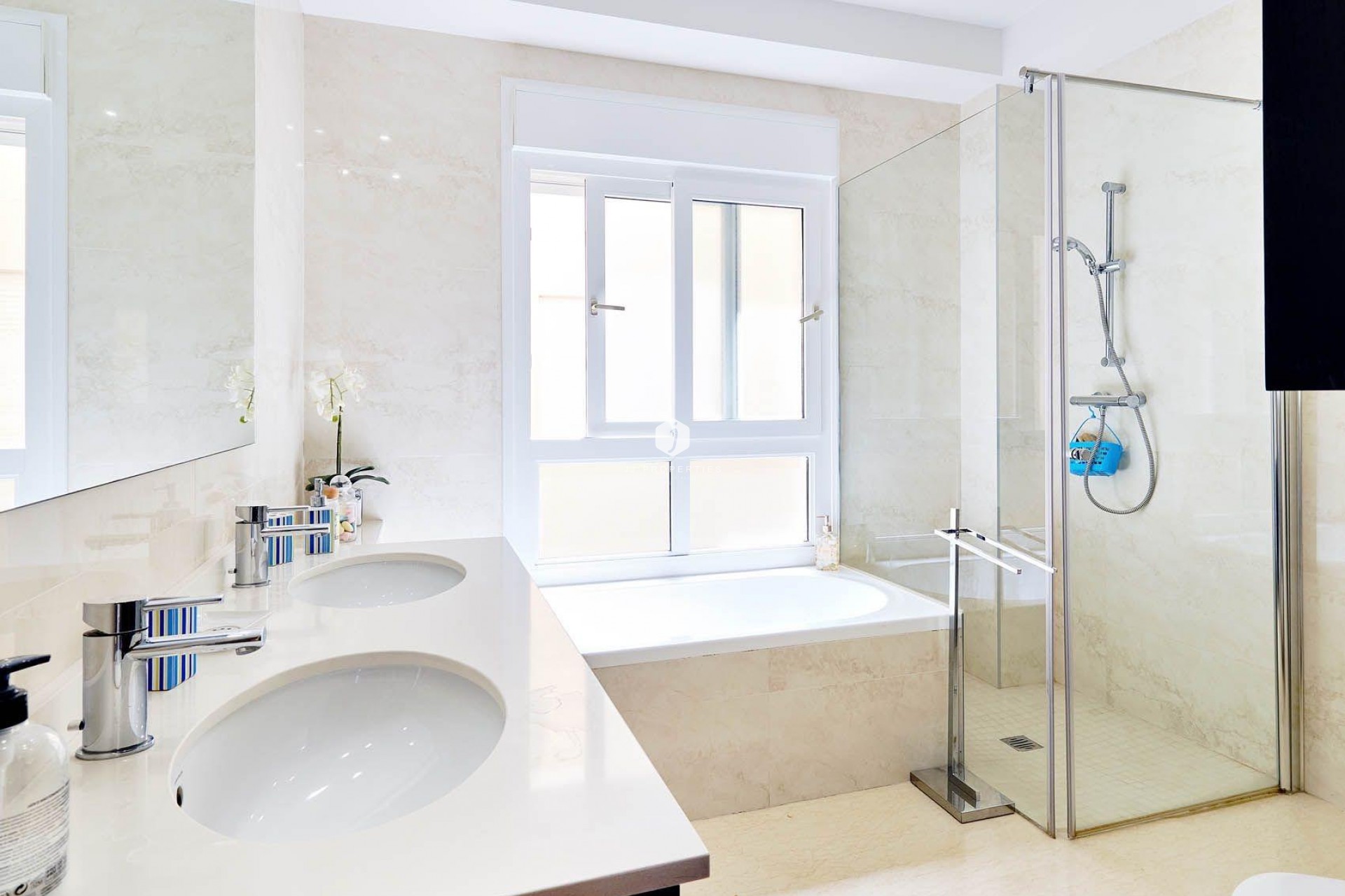 Segunda mano - Ático -
Torrevieja