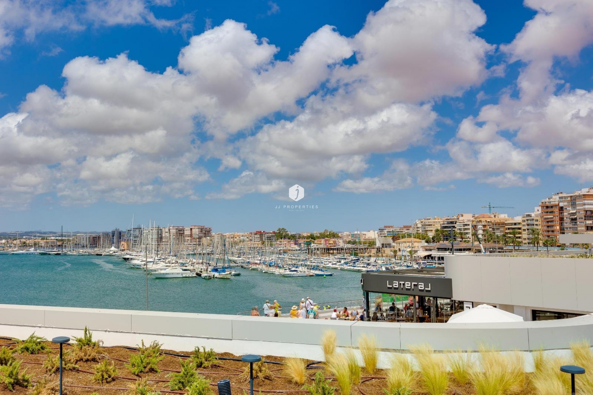Segunda mano - Ático -
Torrevieja