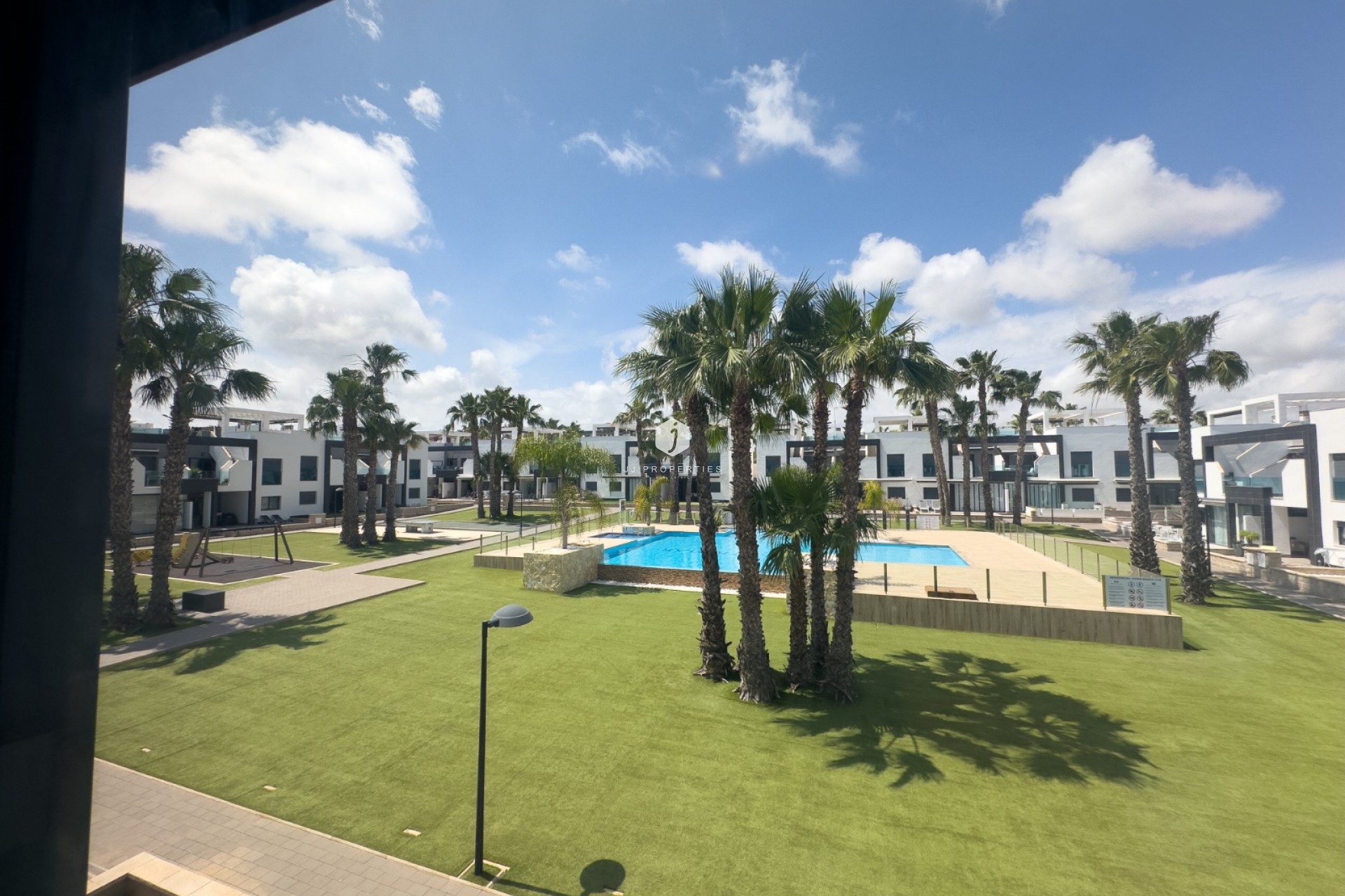 Segunda mano - Bungalow -
La Zenia - Costa Blanca
