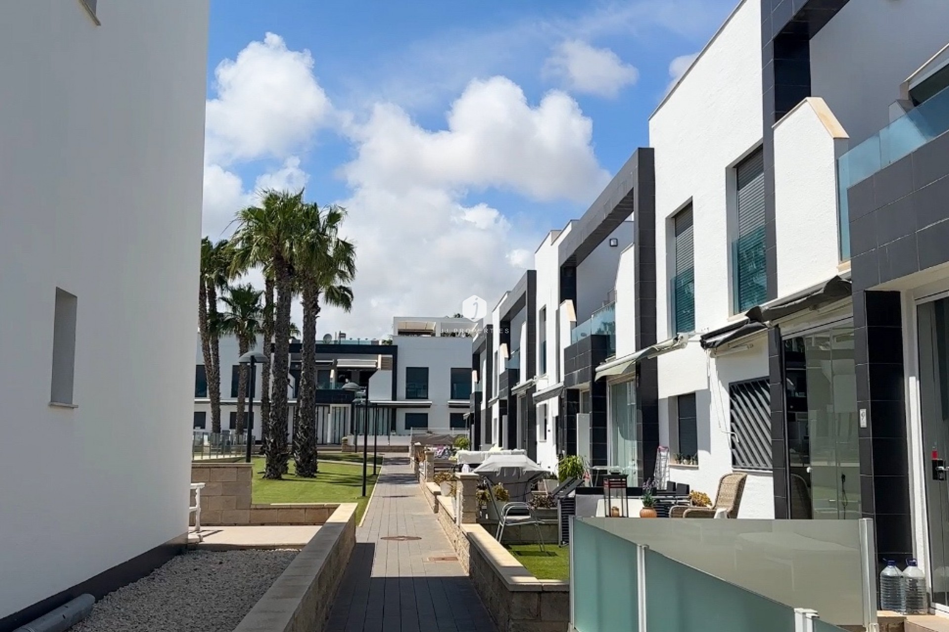 Segunda mano - Bungalow -
La Zenia - Costa Blanca