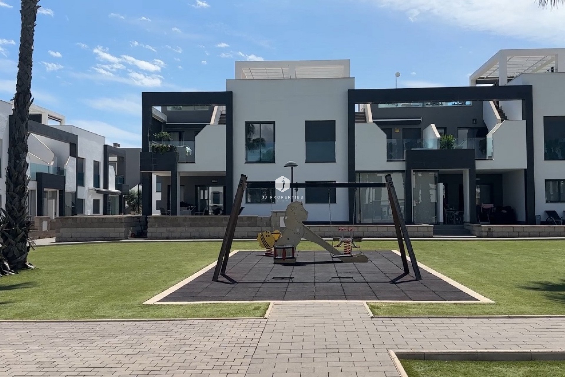 Segunda mano - Bungalow -
La Zenia - Costa Blanca