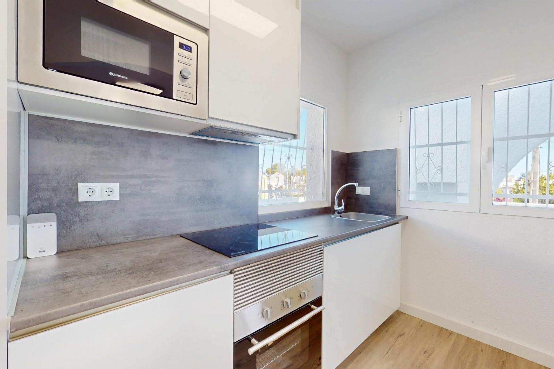 Segunda mano - Bungalow -
Orihuela Costa - Costa Blanca