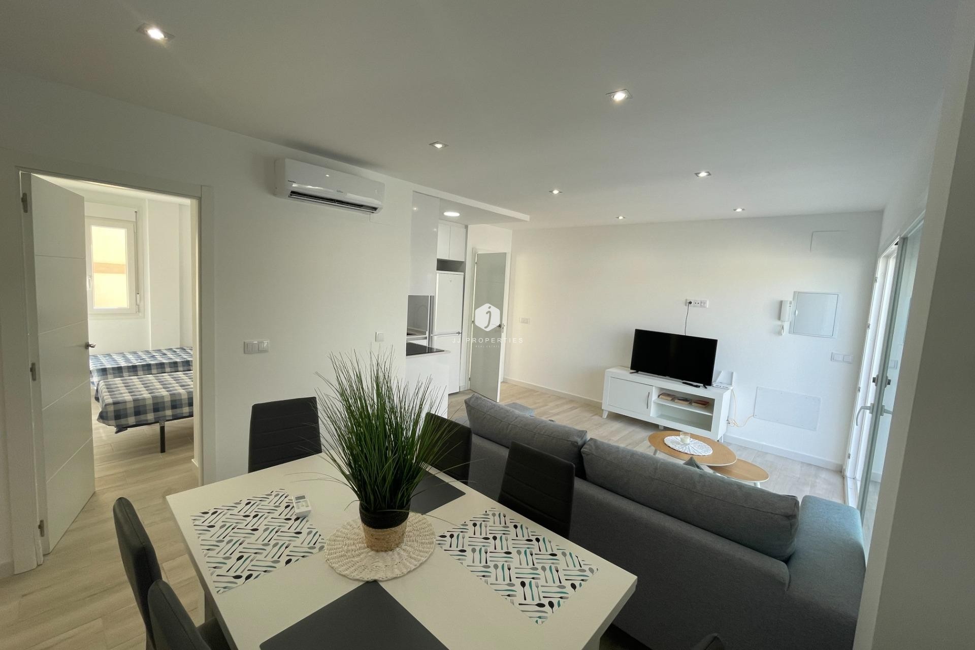 Segunda mano - Bungalow -
Orihuela Costa - La Regia