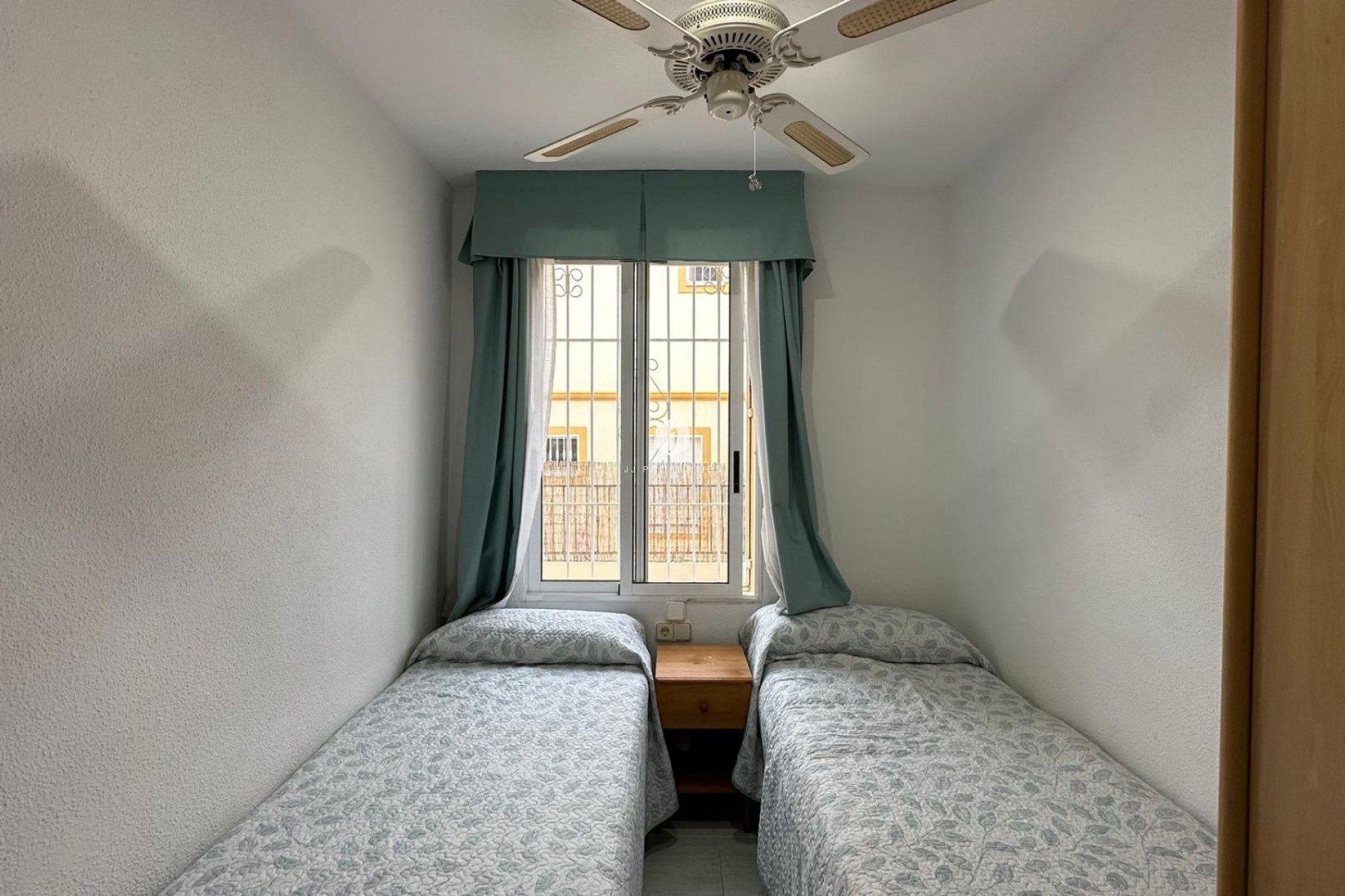 Segunda mano - Bungalow -
Orihuela Costa - Los Almendros-la Florida