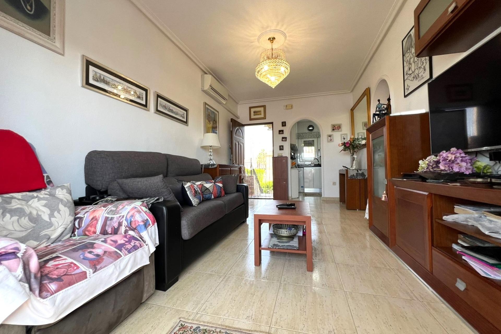Segunda mano - Bungalow -
Torrevieja - aguas nuevas