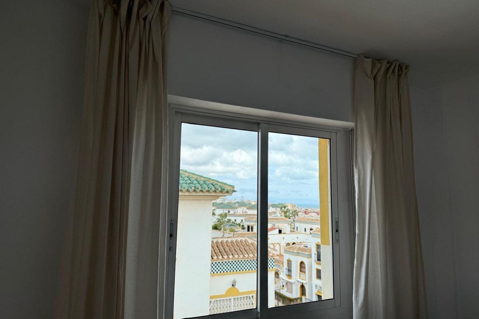 Segunda mano - Bungalow -
Torrevieja - Cañada Del Molino