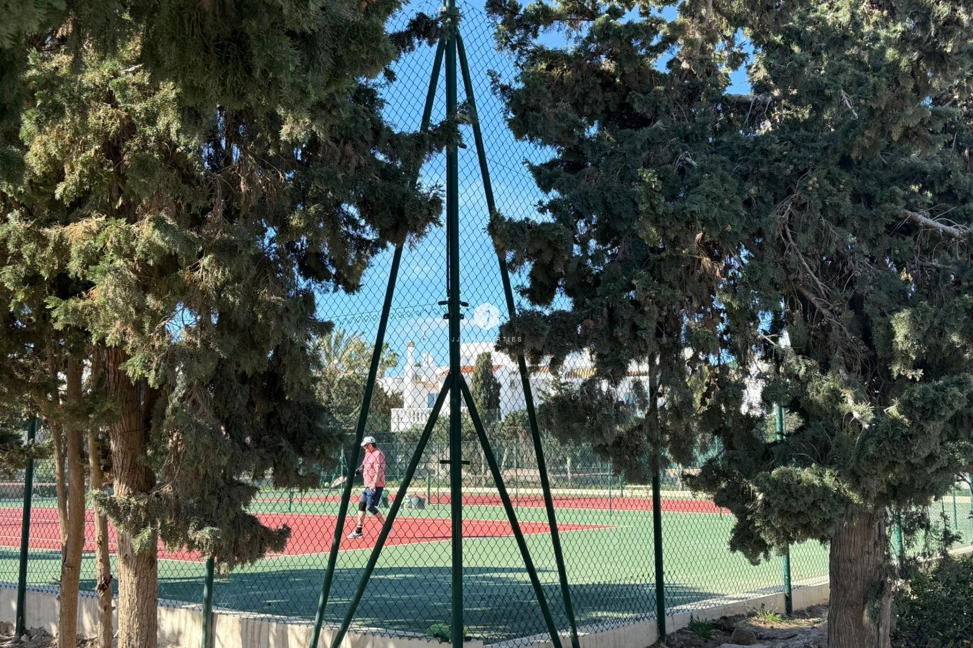 Segunda mano - Bungalow -
Torrevieja - Cañada Del Molino