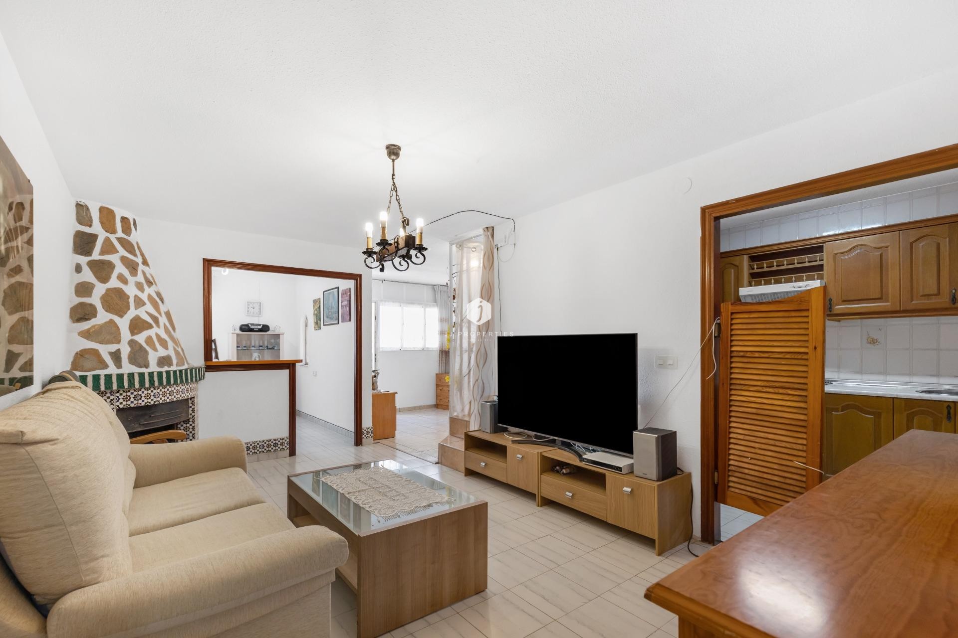 Segunda mano - Bungalow -
Torrevieja - Centro