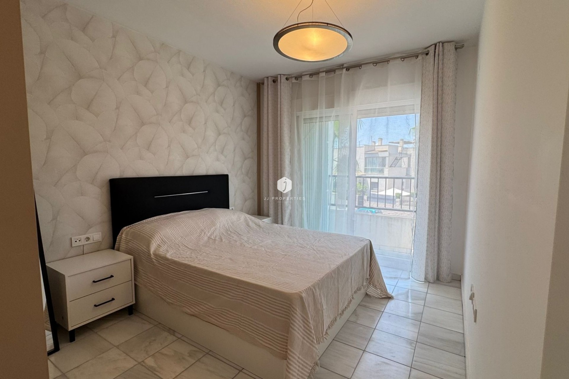 Segunda mano - Bungalow -
Torrevieja - Costa Blanca