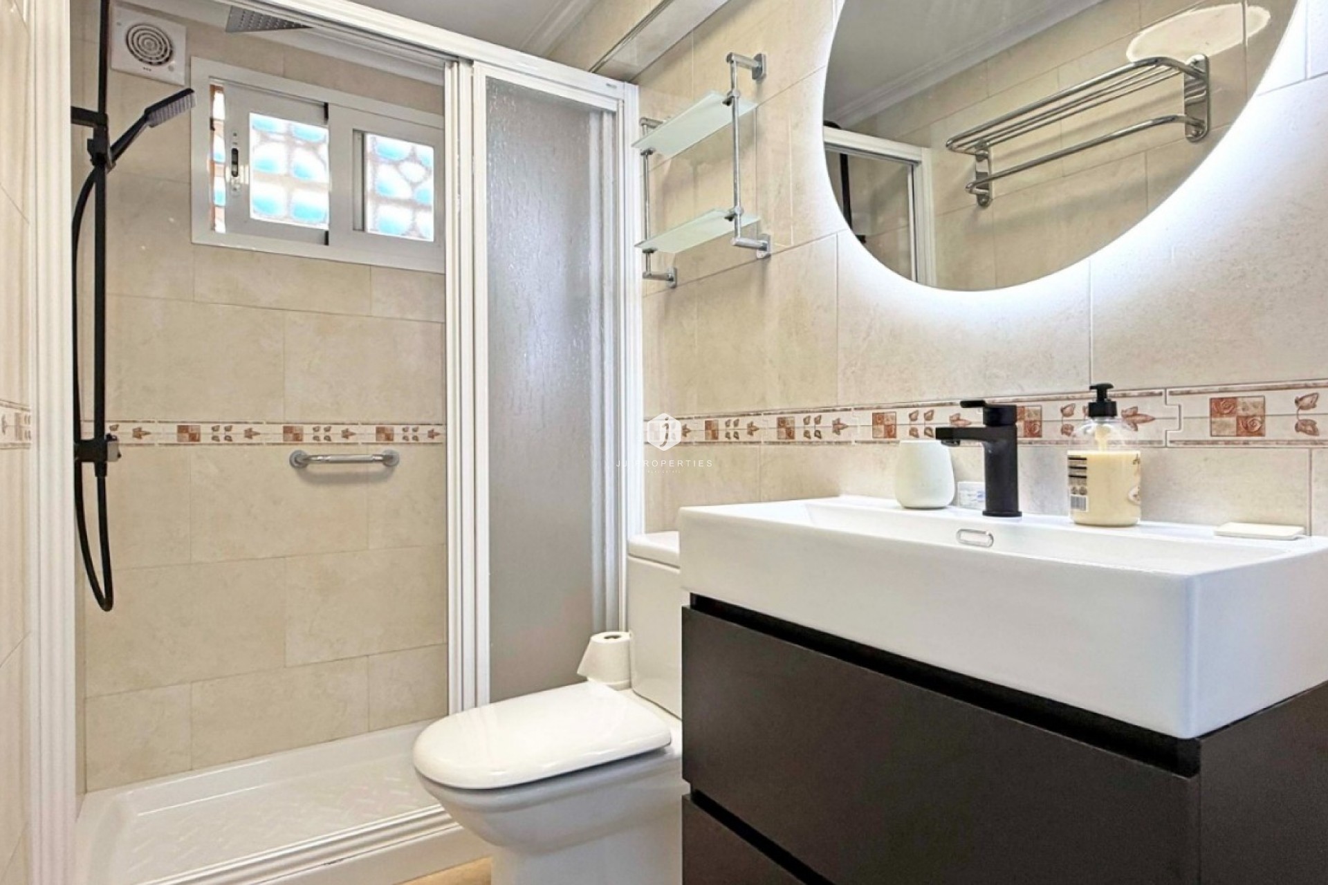 Segunda mano - Bungalow -
Torrevieja - Costa Blanca