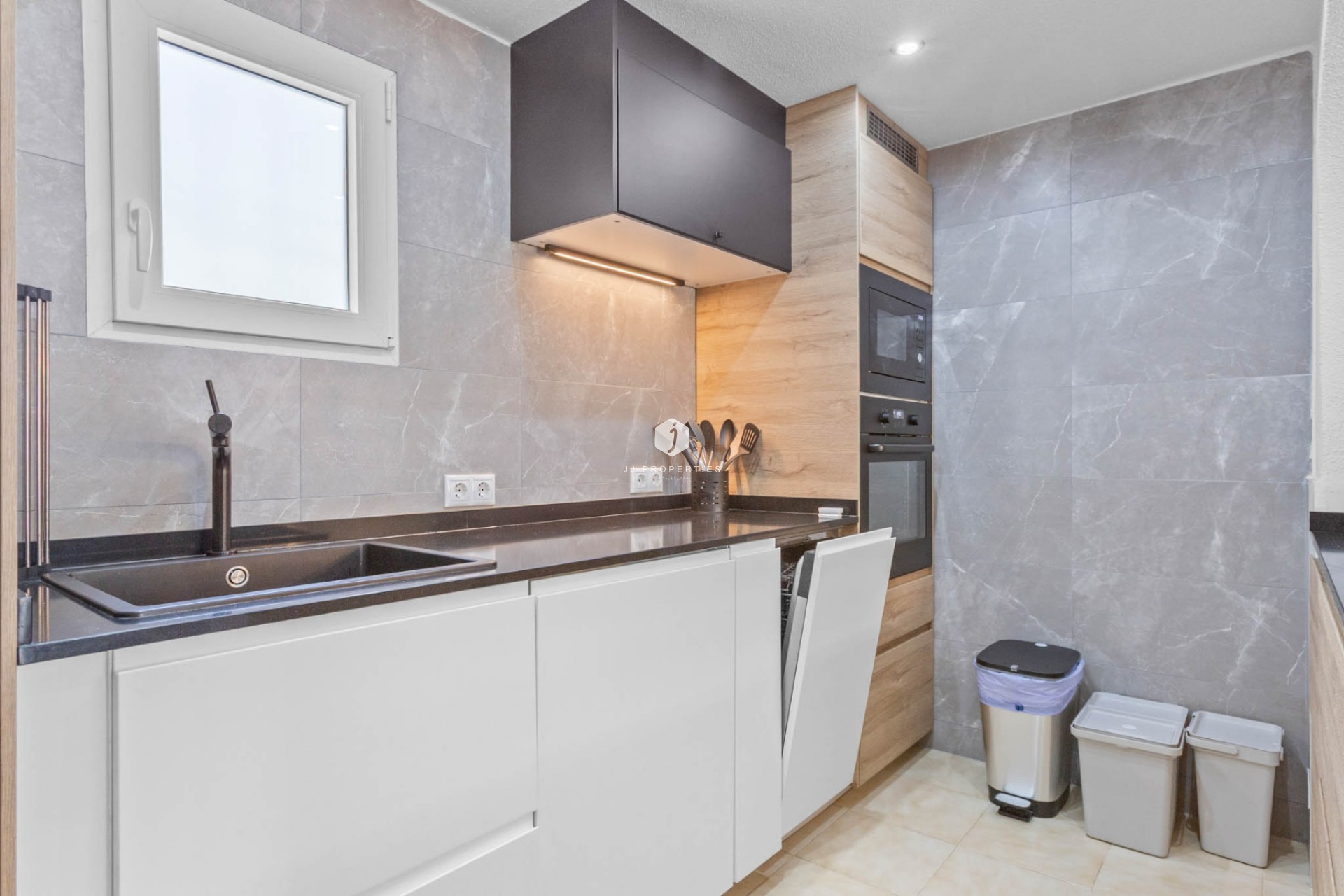 Segunda mano - Bungalow -
Torrevieja - Costa Blanca