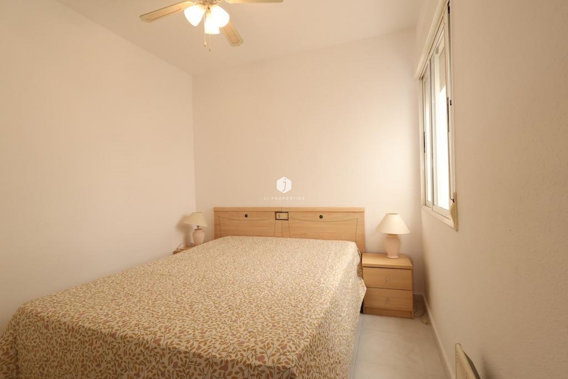 Segunda mano - Bungalow -
Torrevieja - Costa Blanca