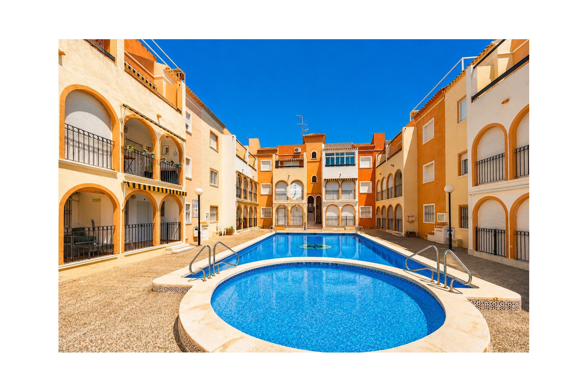 Segunda mano - Bungalow -
Torrevieja - Costa Blanca