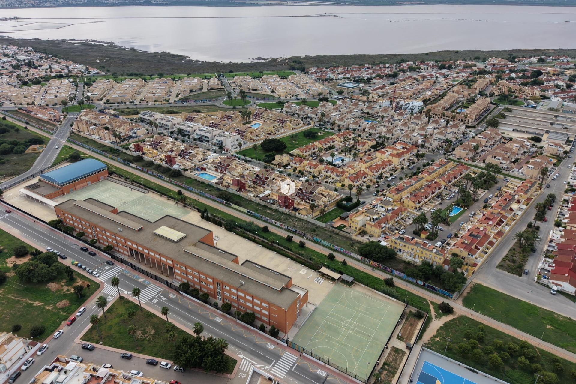 Segunda mano - Bungalow -
Torrevieja - El Limonar