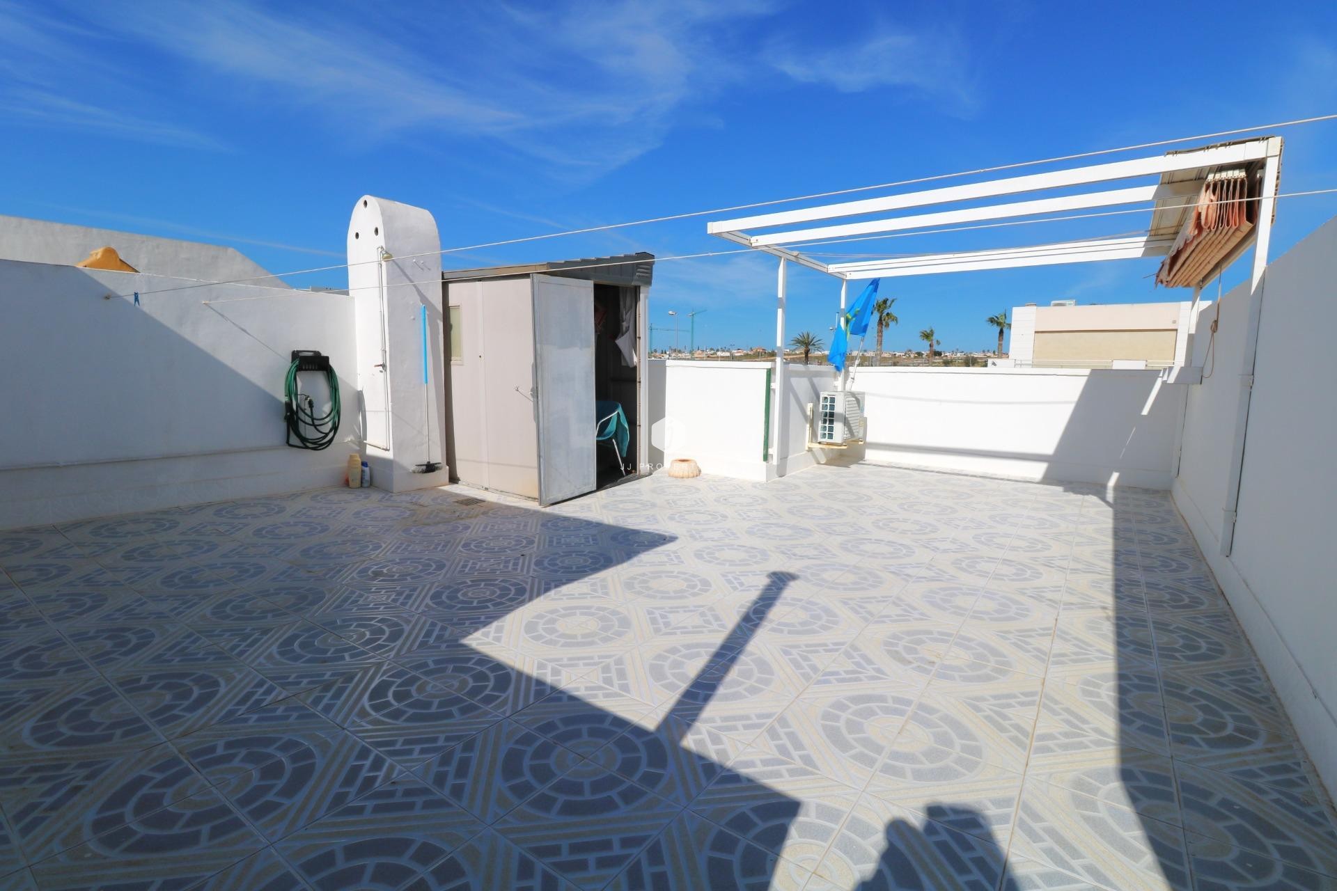 Segunda mano - Bungalow -
Torrevieja - El Limonar