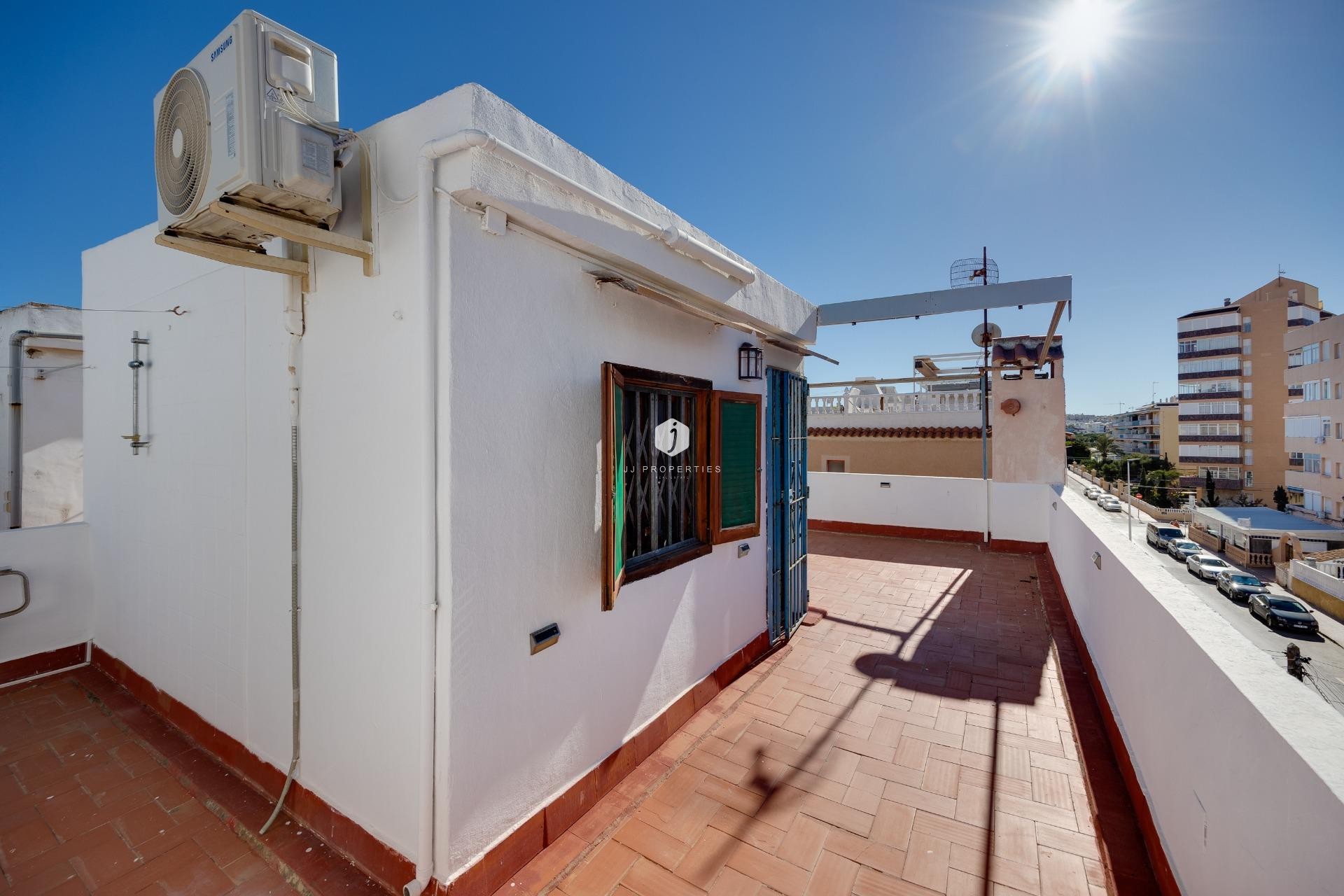 Segunda mano - Bungalow -
Torrevieja - La Mata