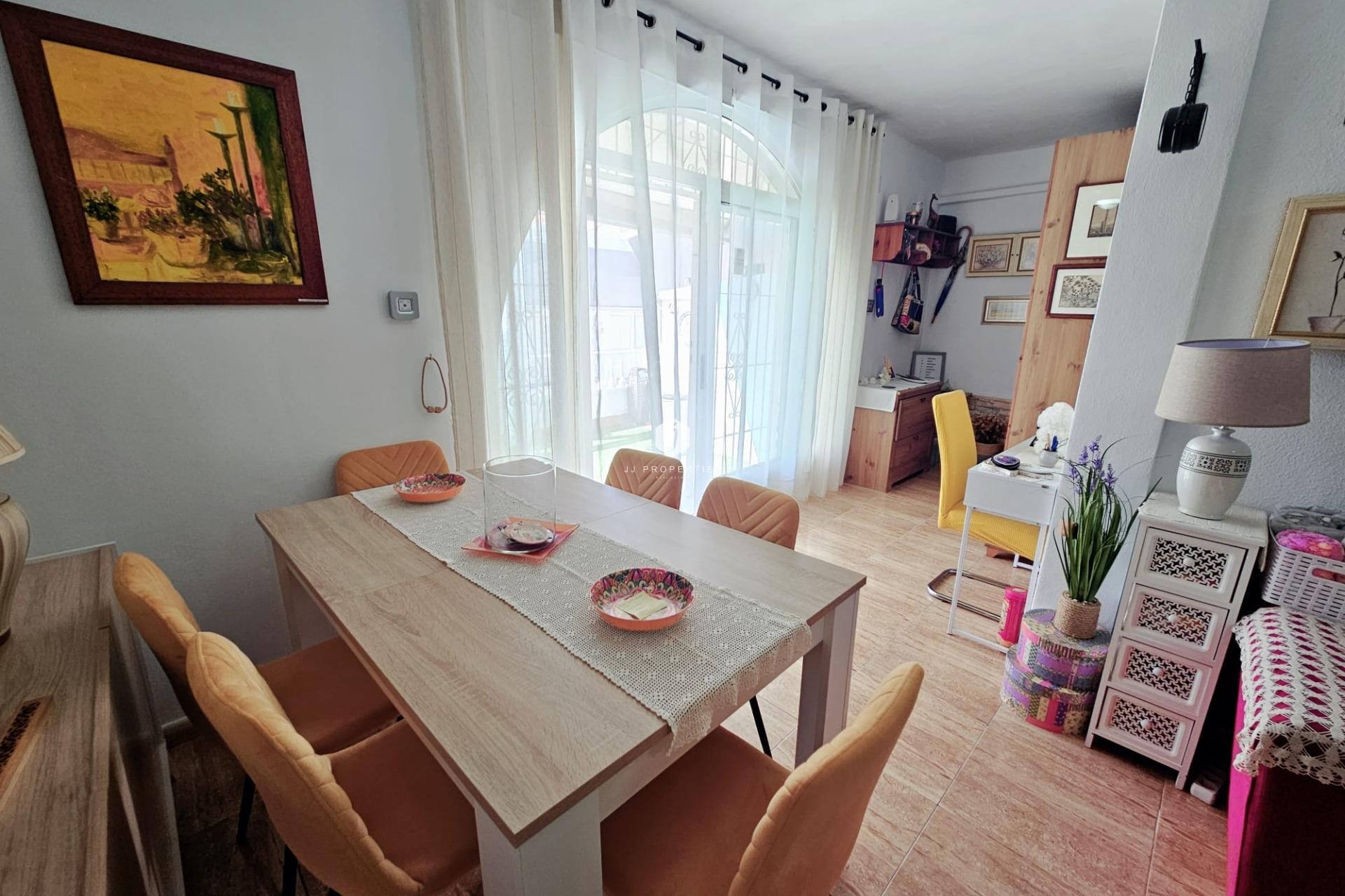 Segunda mano - Bungalow -
Torrevieja - La Siesta - El Salado - Torreta