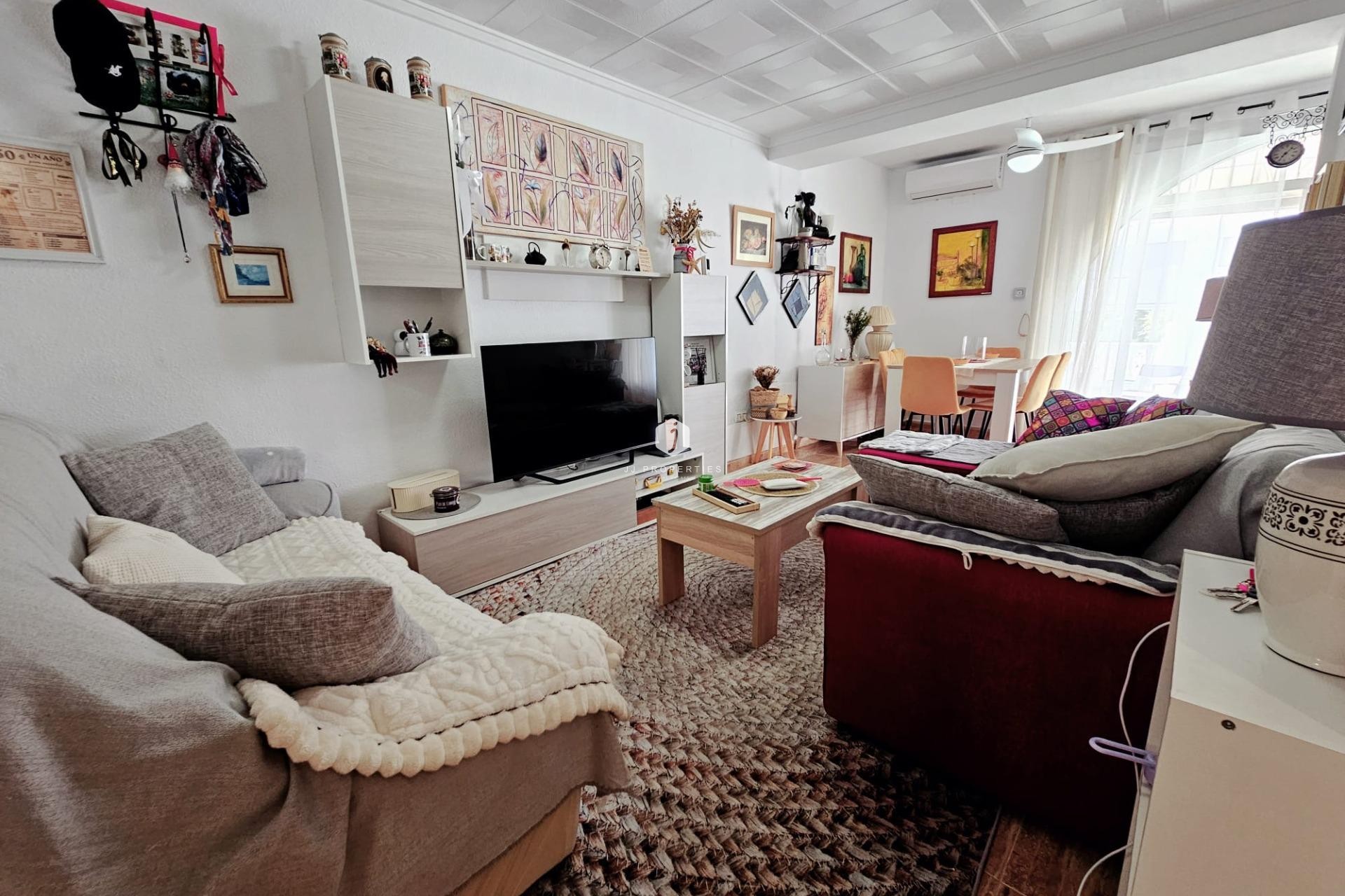 Segunda mano - Bungalow -
Torrevieja - La Siesta - El Salado - Torreta