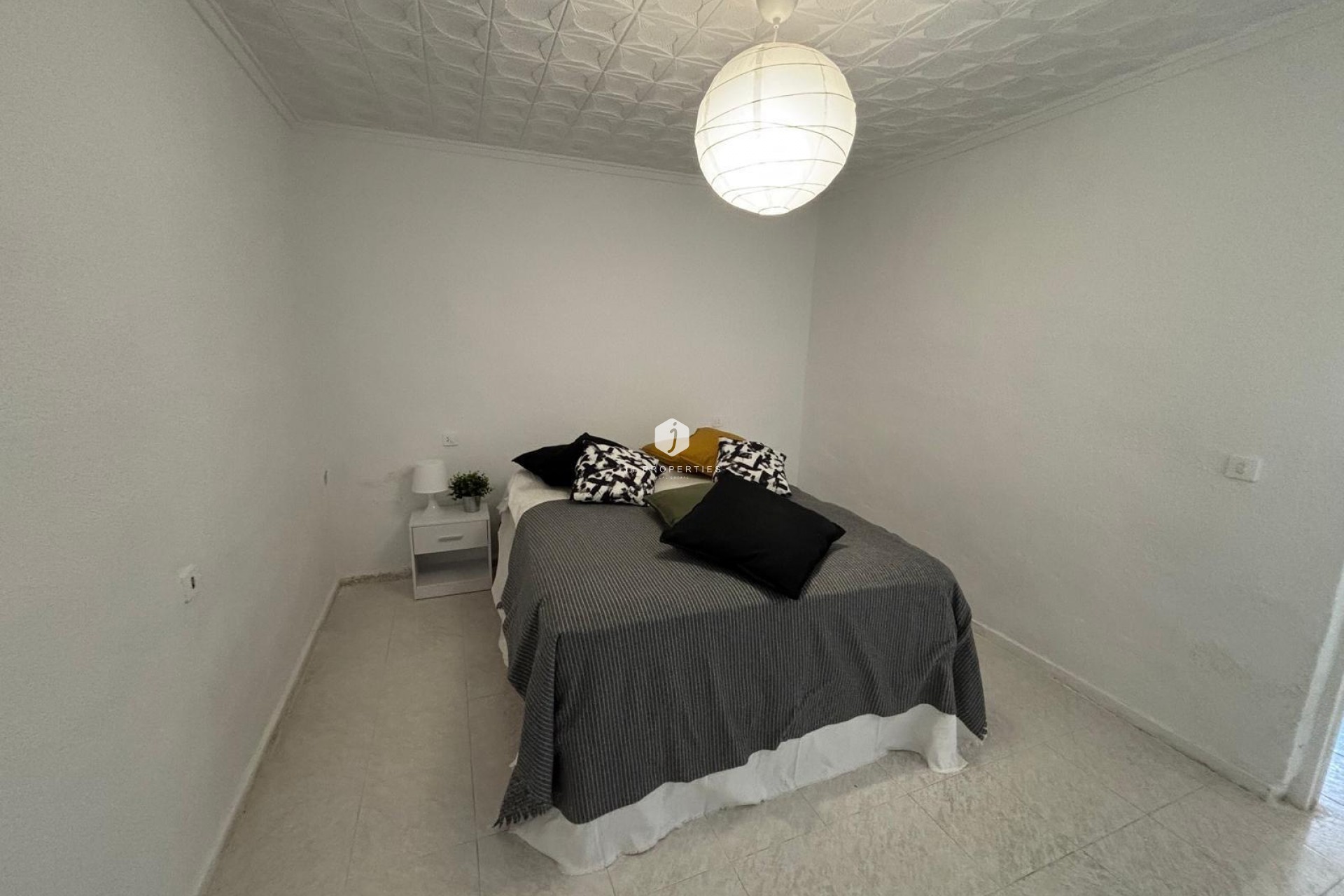 Segunda mano - Bungalow -
Torrevieja - La Siesta - El Salado - Torreta