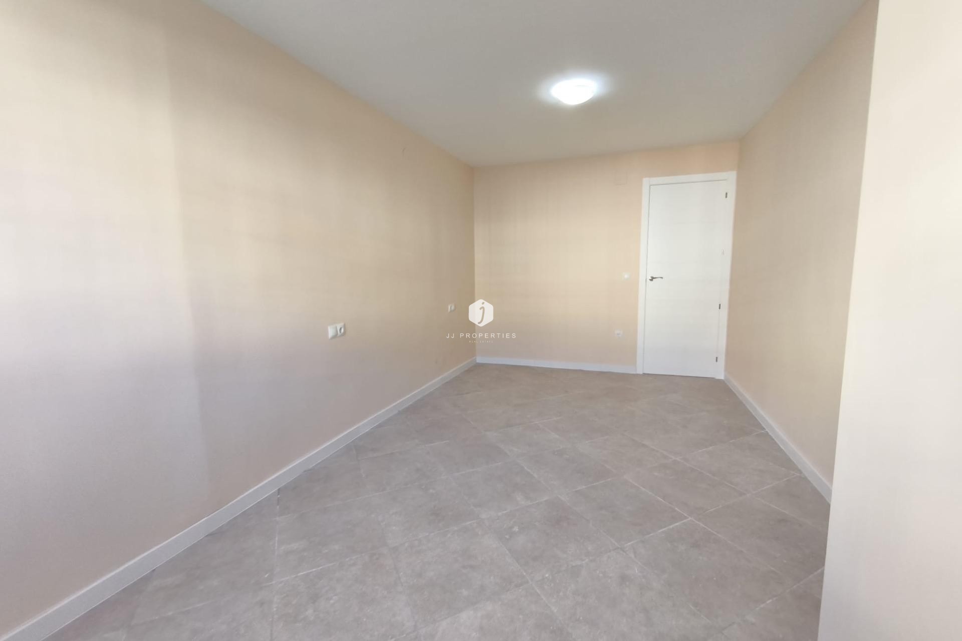 Segunda mano - Bungalow -
Torrevieja - La Siesta - El Salado - Torreta