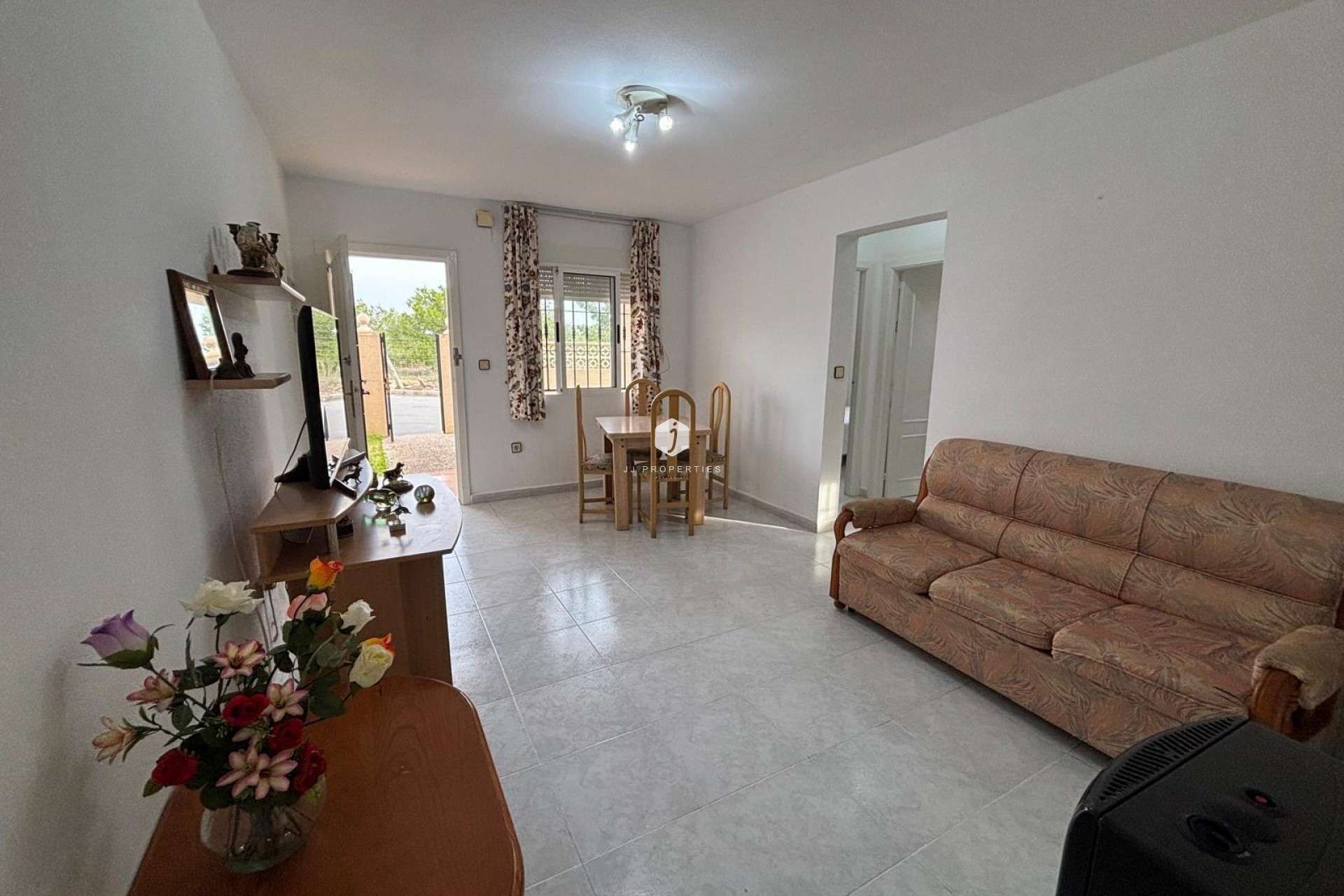 Segunda mano - Bungalow -
Torrevieja - La Siesta - El Salado - Torreta