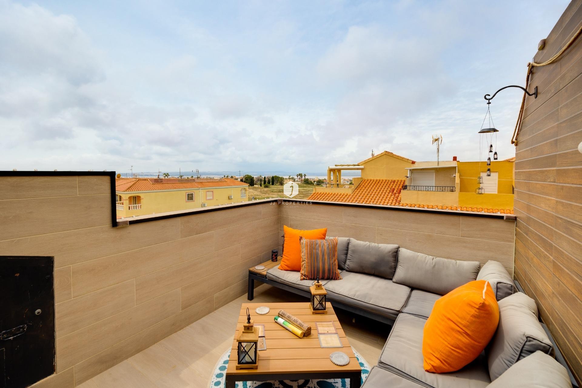 Segunda mano - Bungalow -
Torrevieja - La Siesta - El Salado - Torreta