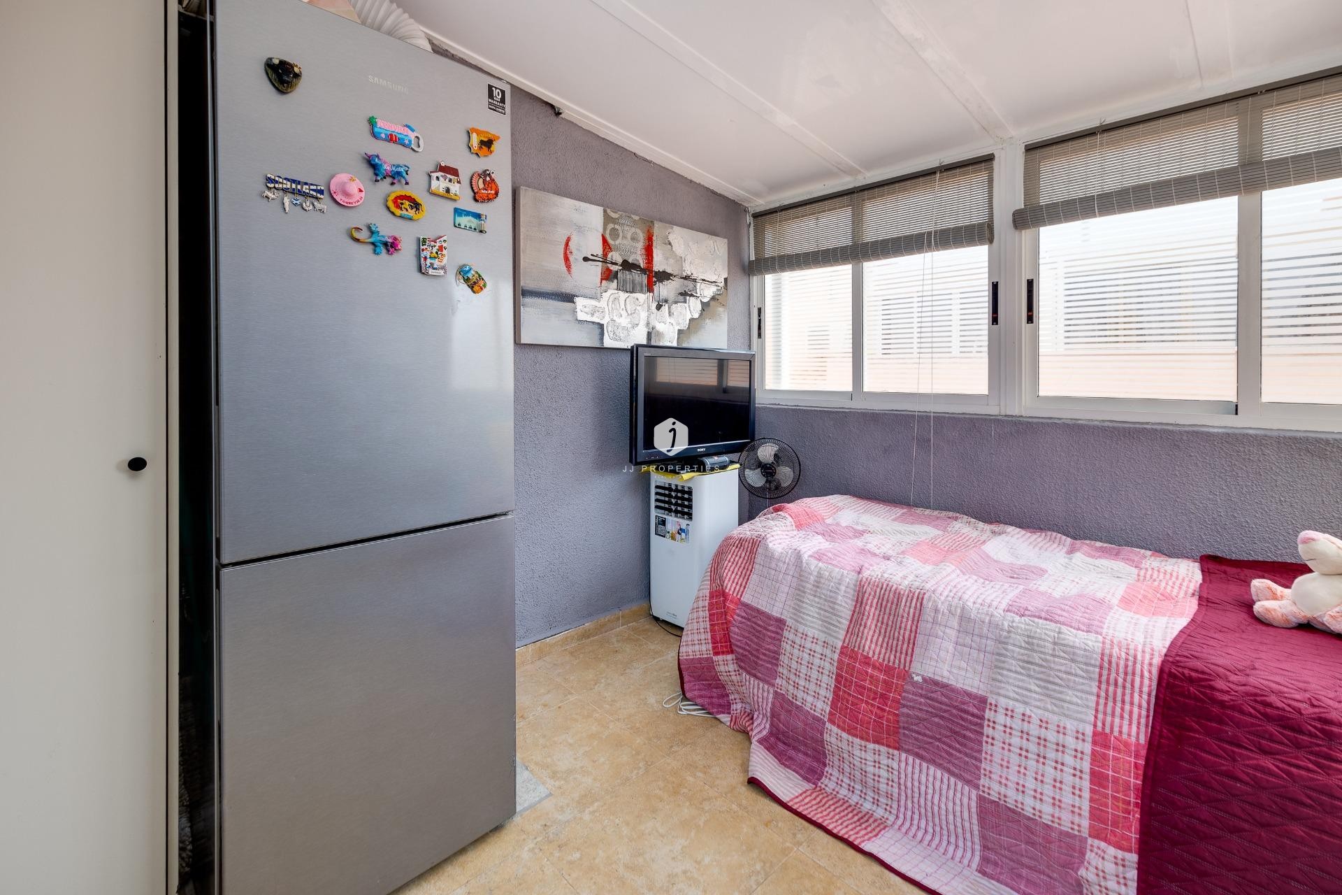 Segunda mano - Bungalow -
Torrevieja - La Siesta - El Salado - Torreta
