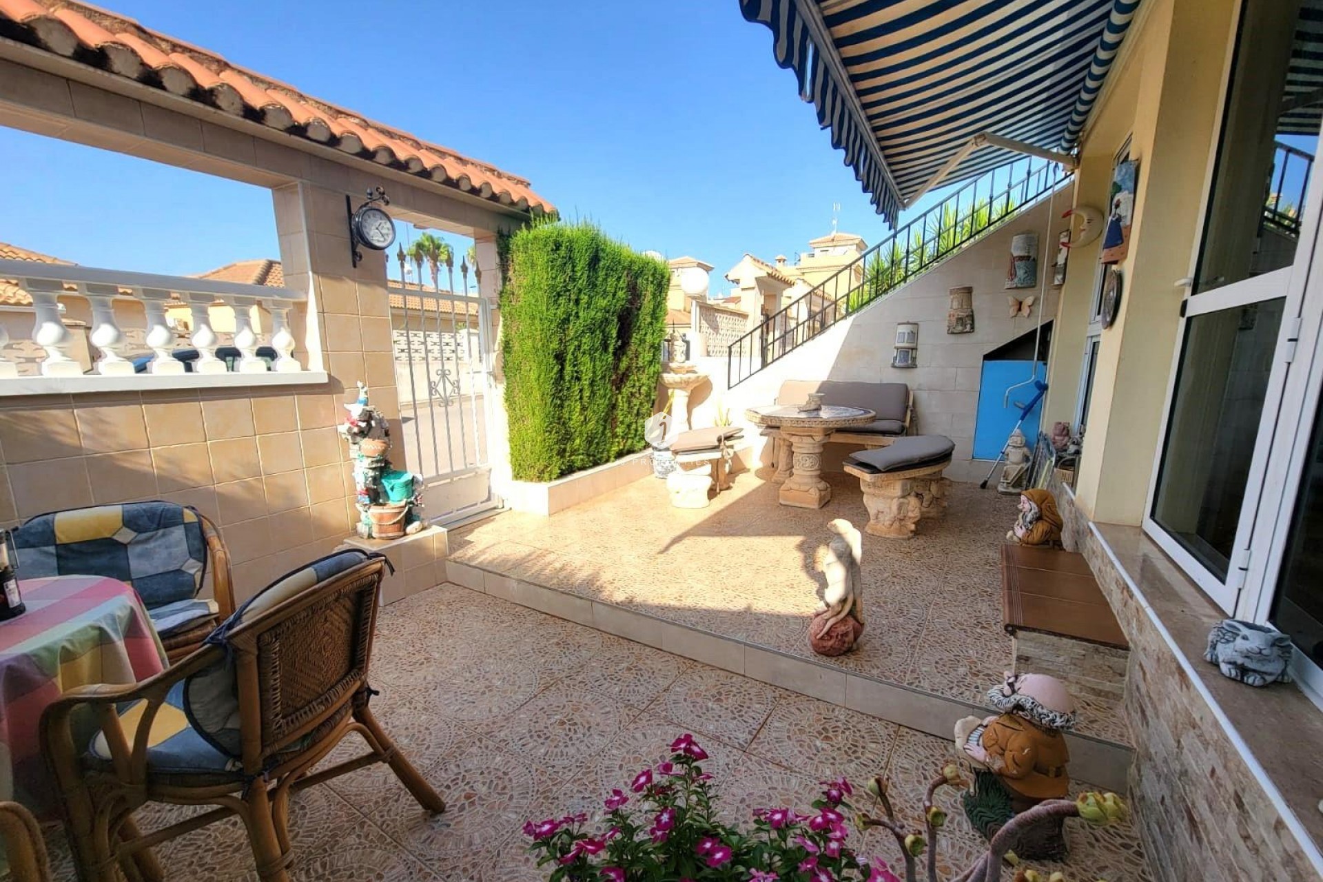 Segunda mano - Bungalow -
Torrevieja - Los Frutales