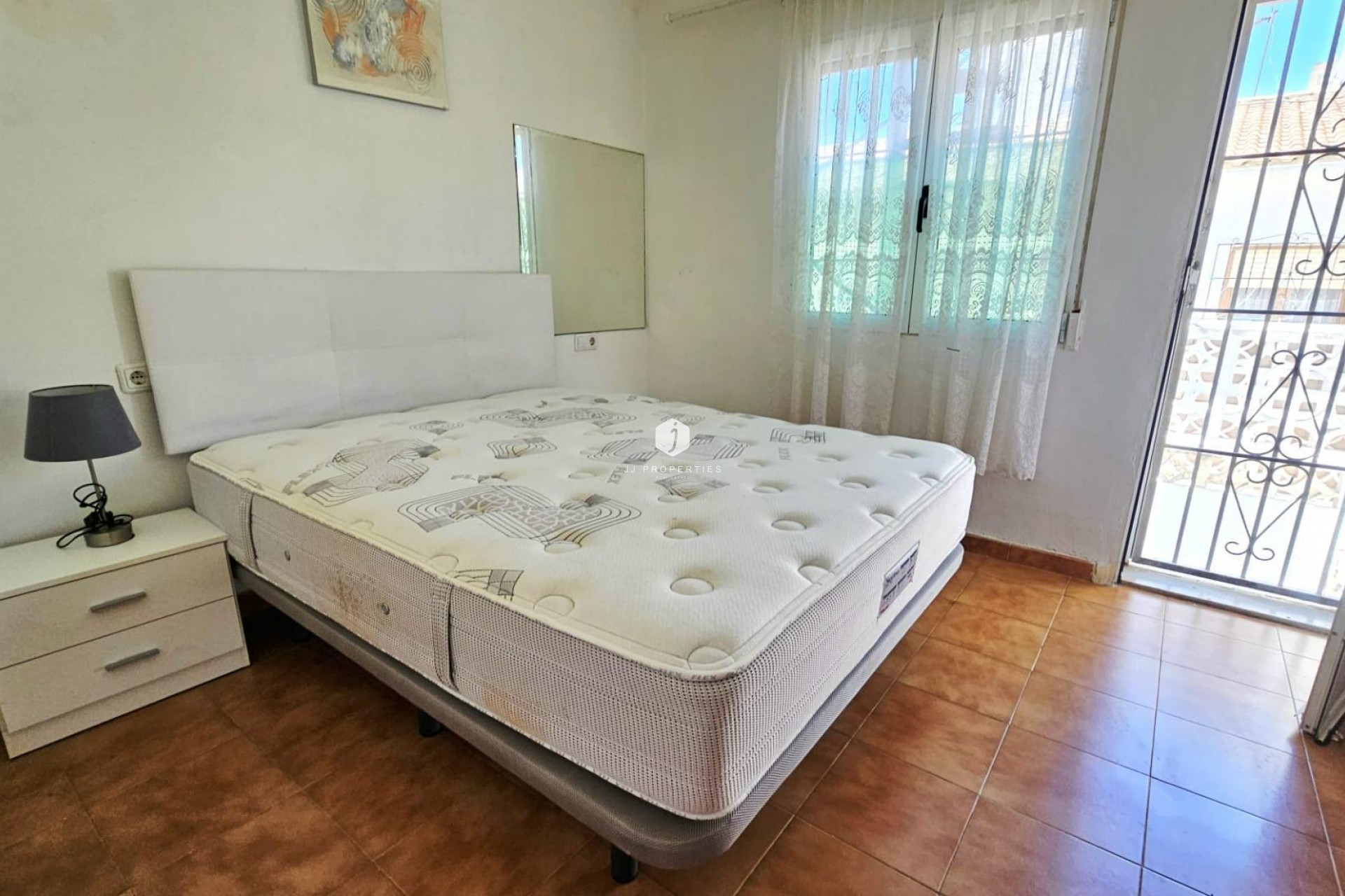 Segunda mano - Bungalow -
Torrevieja - Nueva Torrevieja