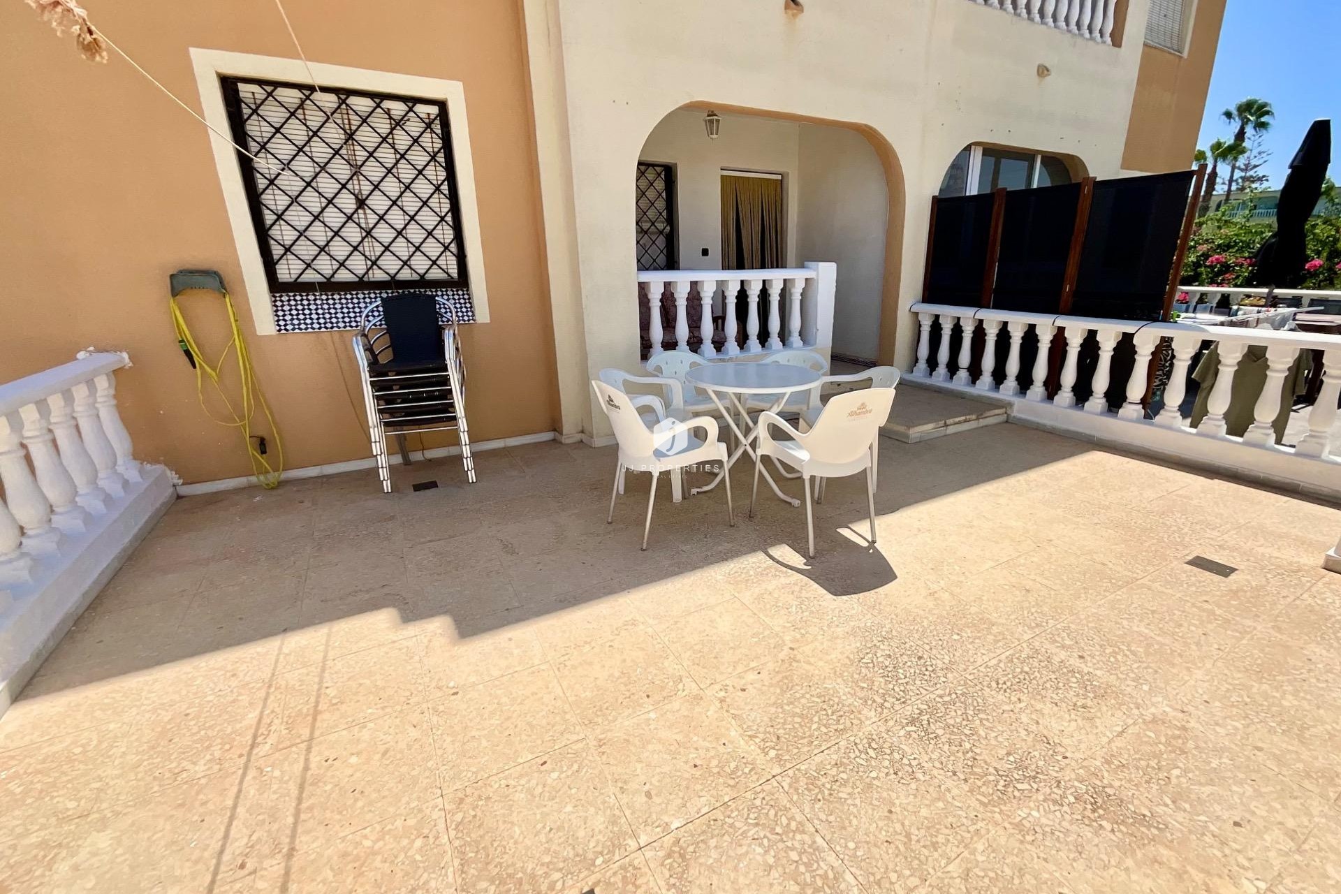 Segunda mano - Bungalow -
Torrevieja - Torreblanca