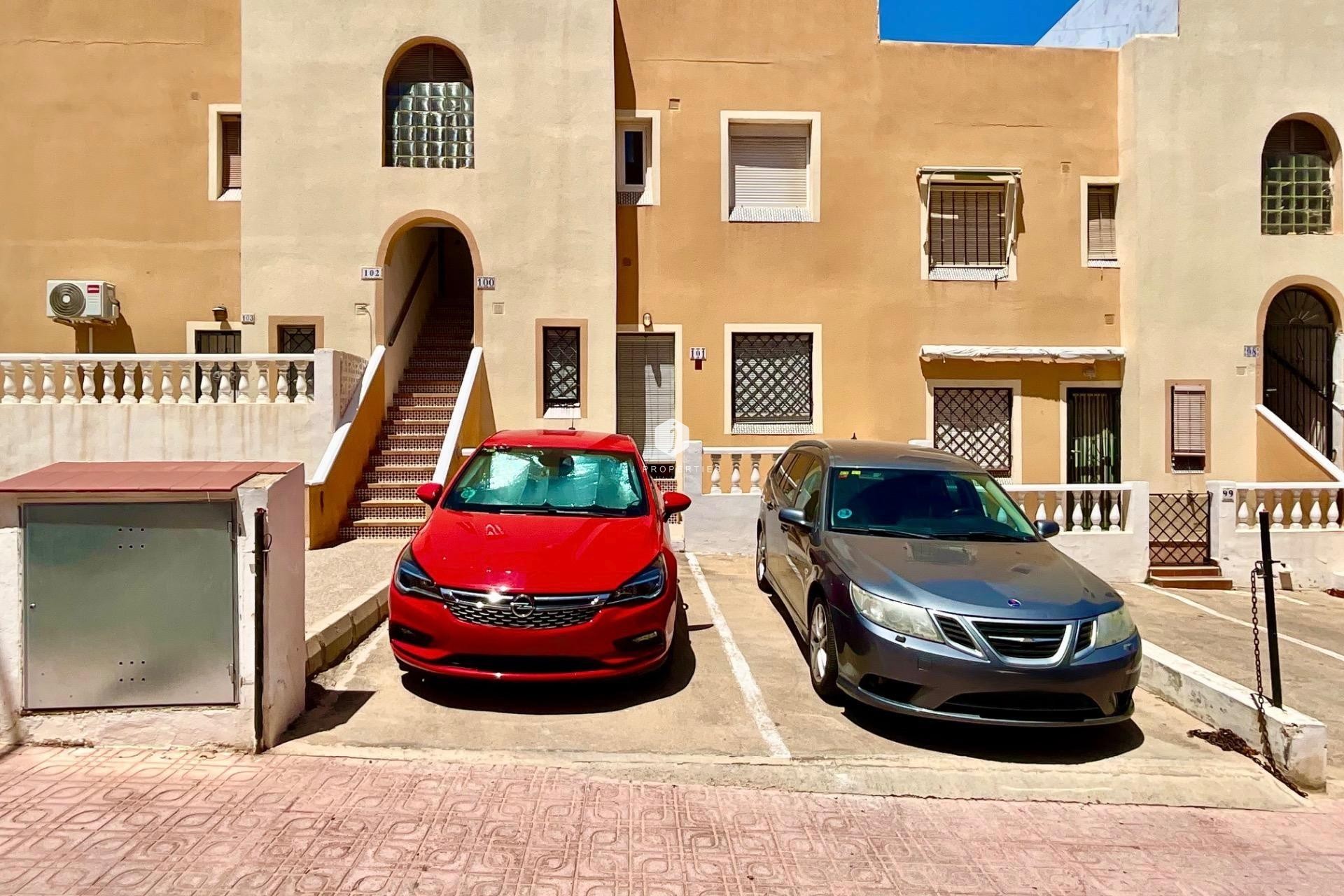 Segunda mano - Bungalow -
Torrevieja - Torreblanca