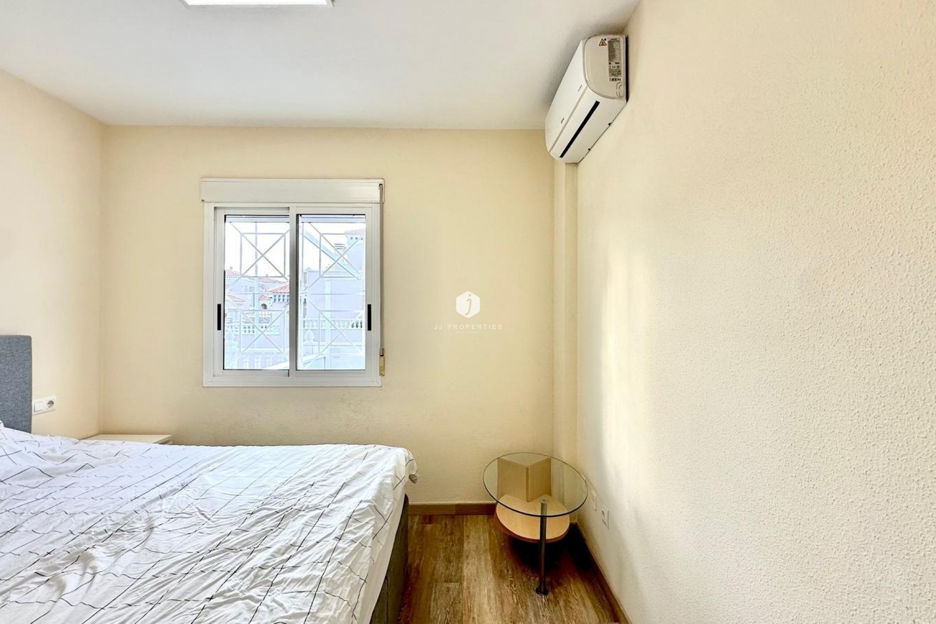 Segunda mano - Bungalow -
Torrevieja - Torreblanca