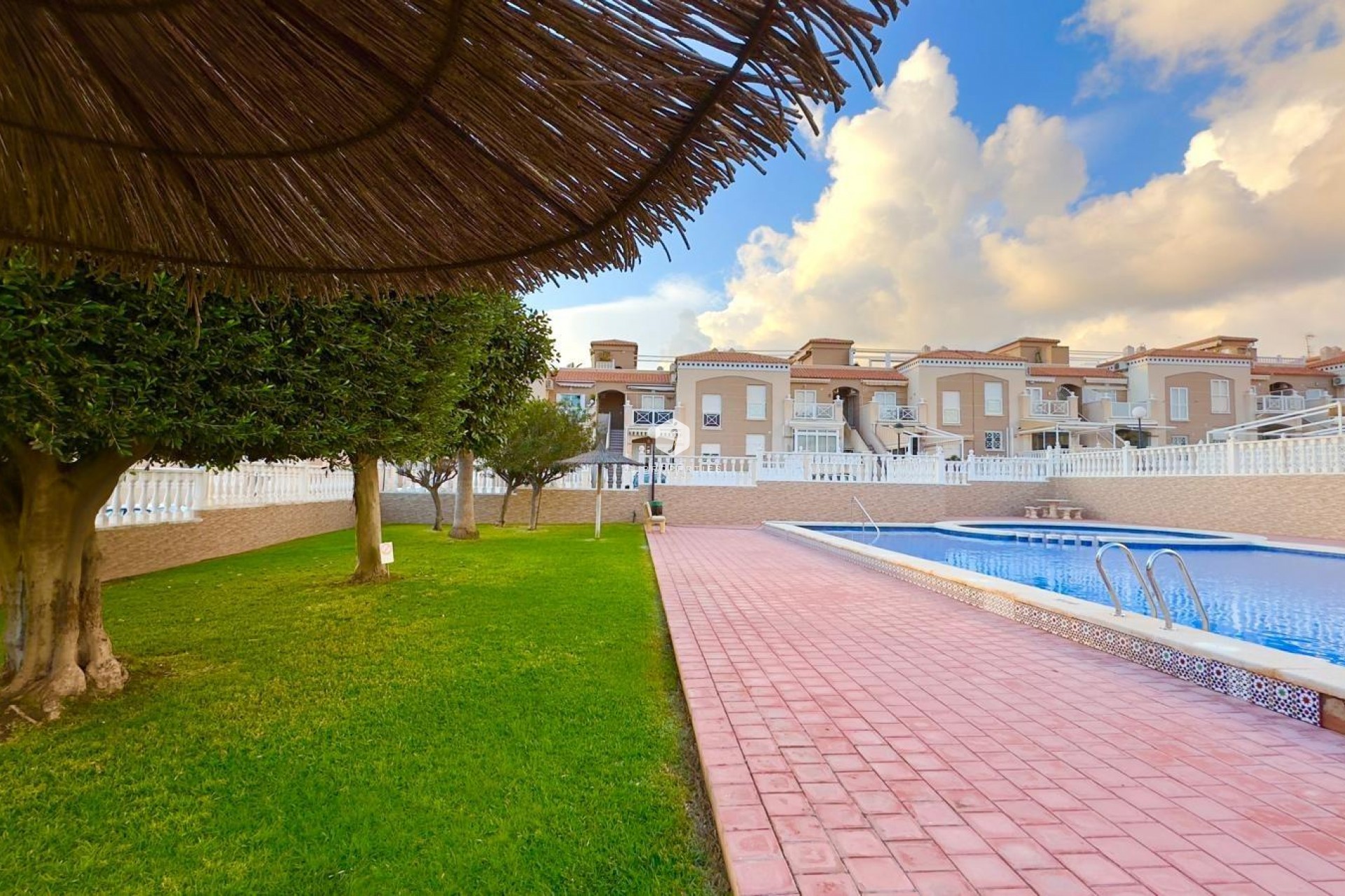 Segunda mano - Bungalow -
Torrevieja - Torreblanca