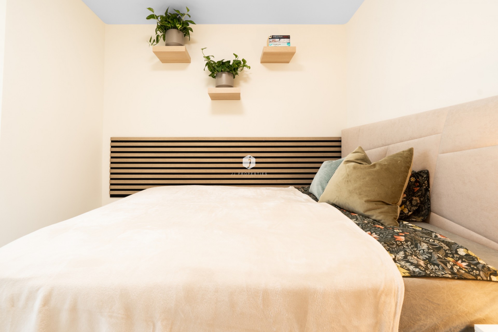 Segunda mano - Bungalow -
Torrevieja - Torreta
