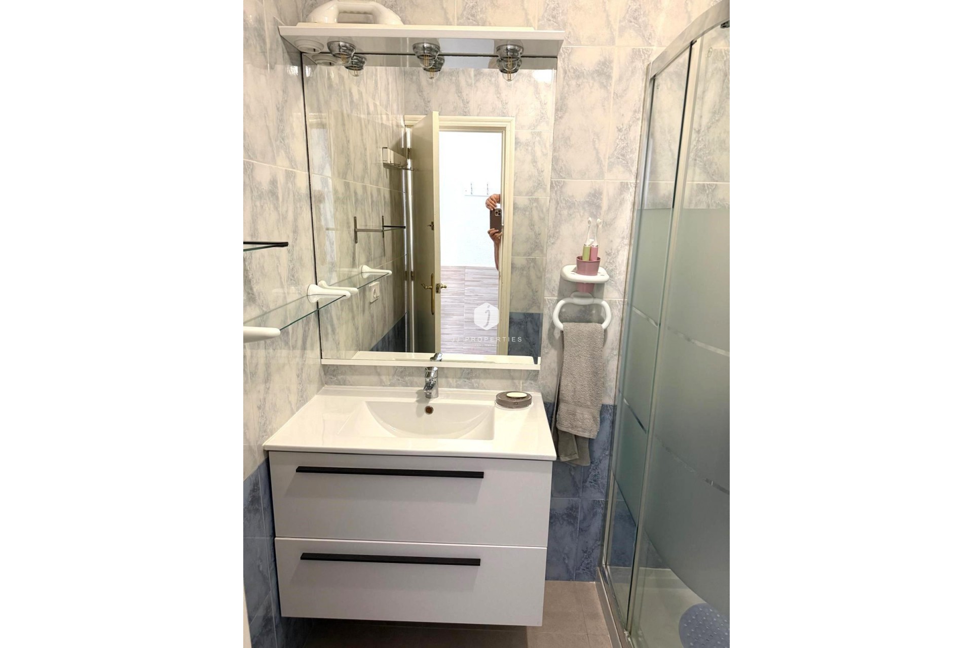 Segunda mano - Bungalow -
Torrevieja - Torretas