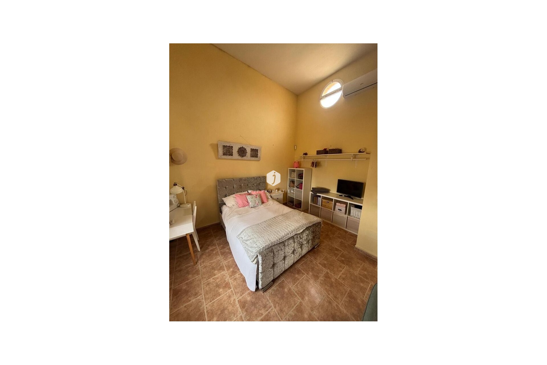 Segunda mano - Casa de campo -
Dolores - Costa Blanca