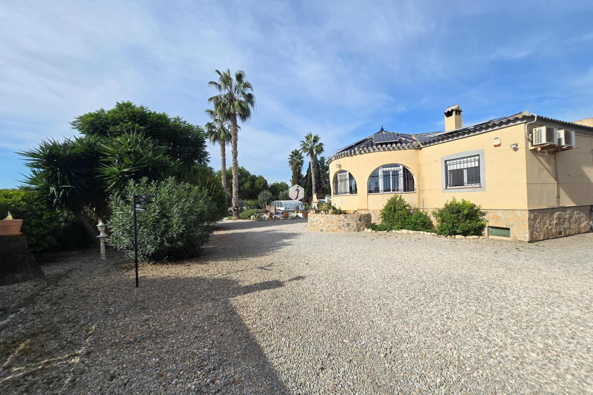 Segunda mano - Casa de campo -
Dolores - Costa Blanca